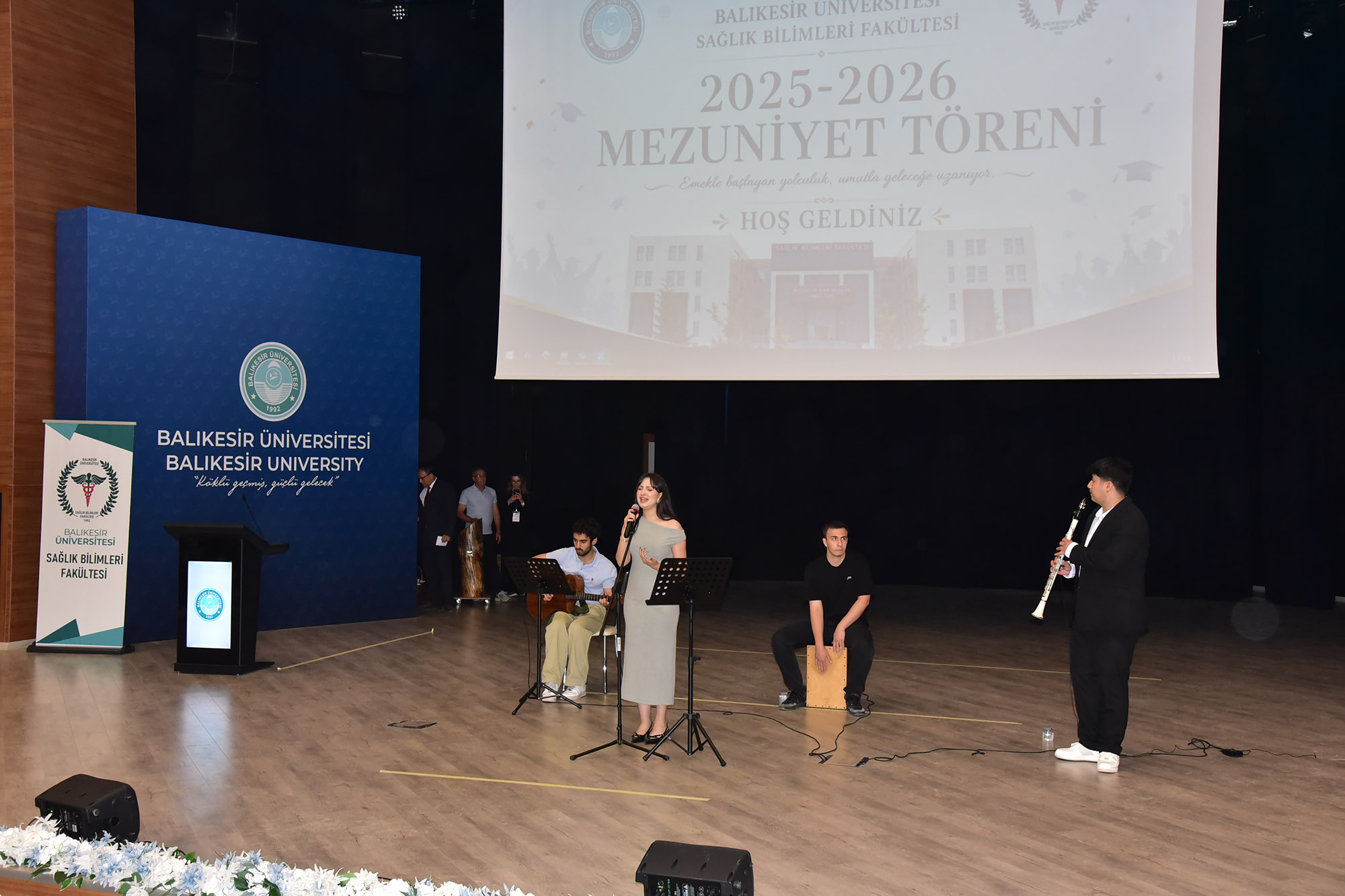 BAÜN Sağlık Bilimleri Fakültesinde Mezuniyet Coşkusu 3
