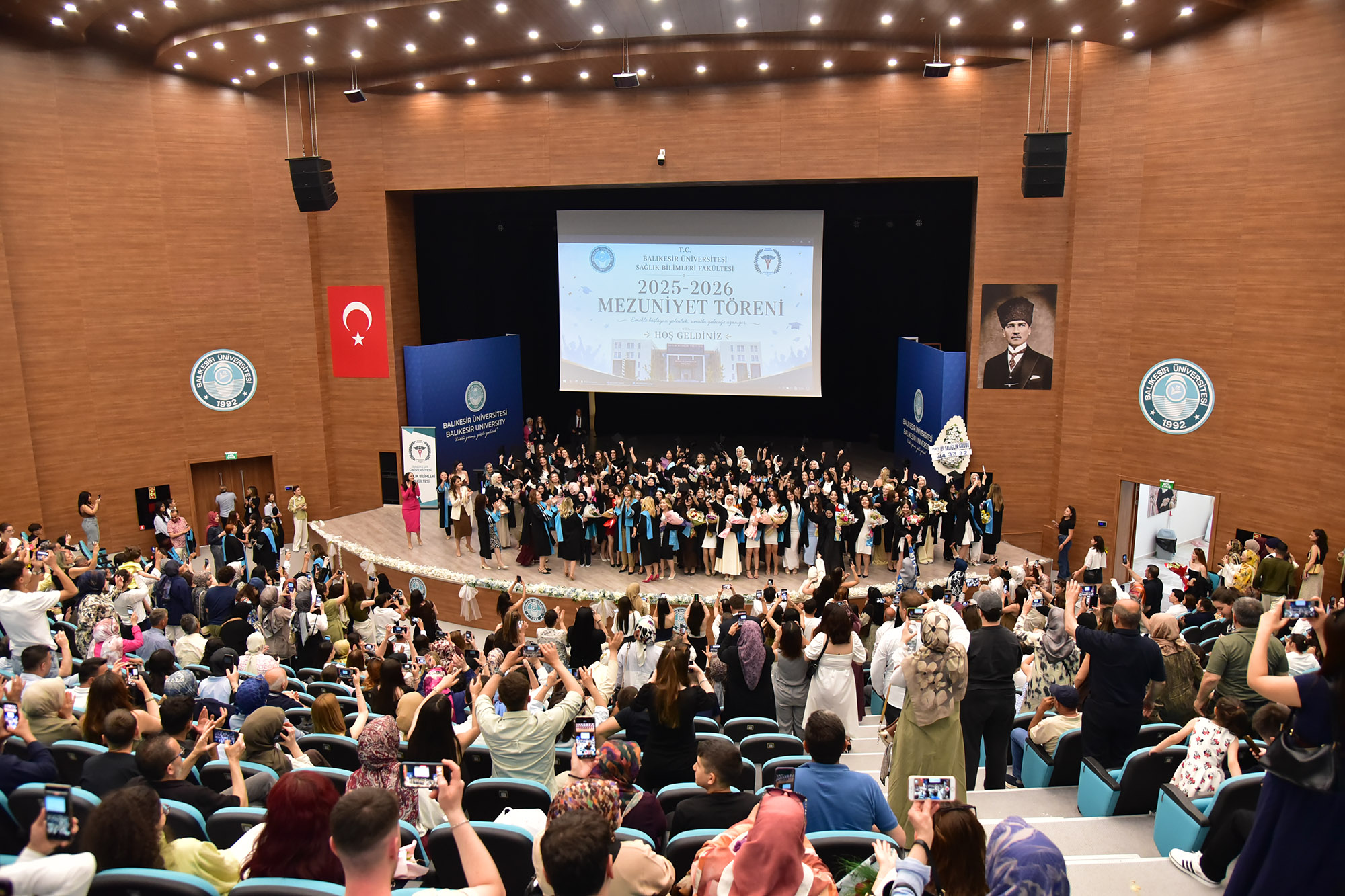 BAÜN Sağlık Bilimleri Fakültesinde Mezuniyet Coşkusu 19