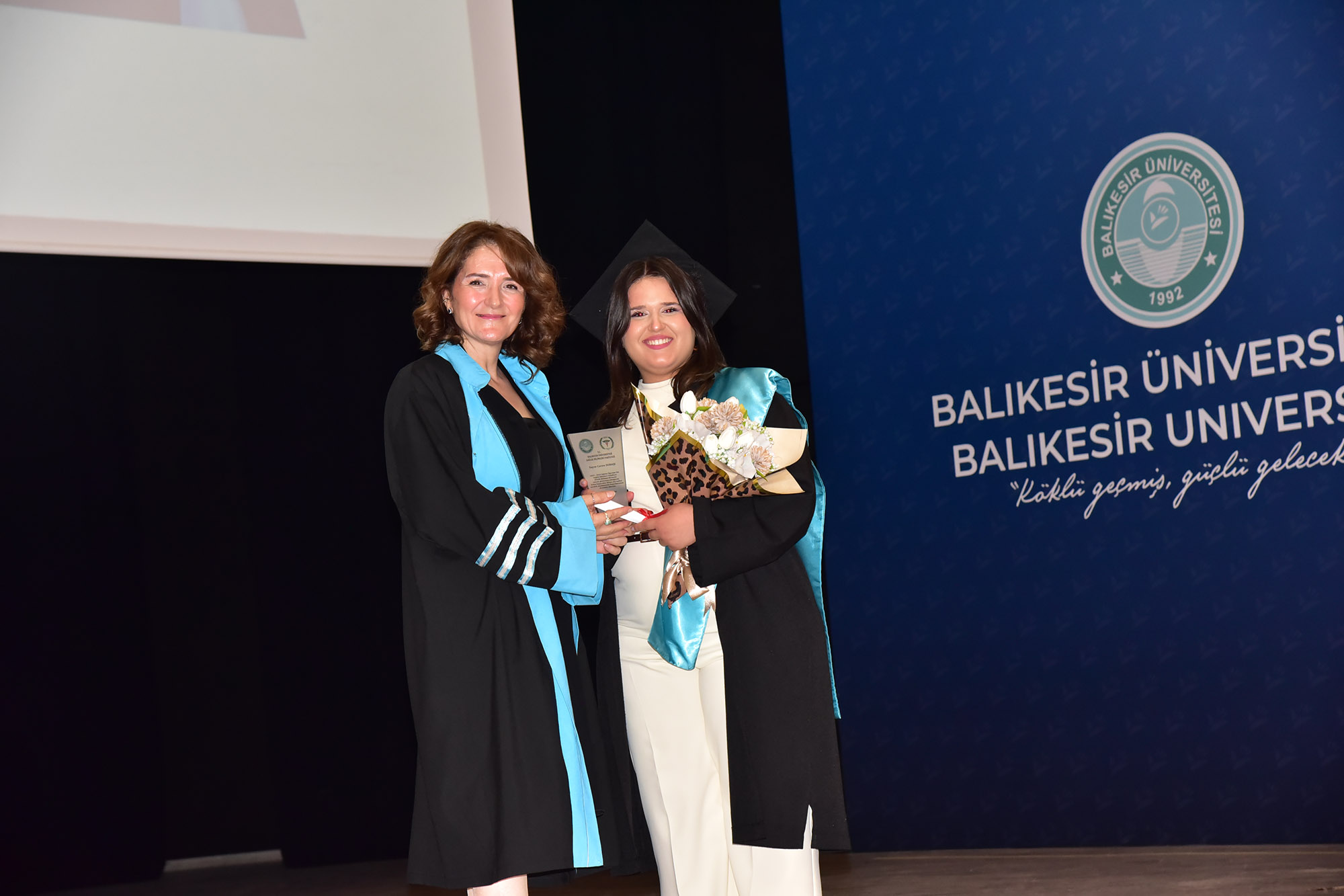 BAÜN Sağlık Bilimleri Fakültesinde Mezuniyet Coşkusu 12