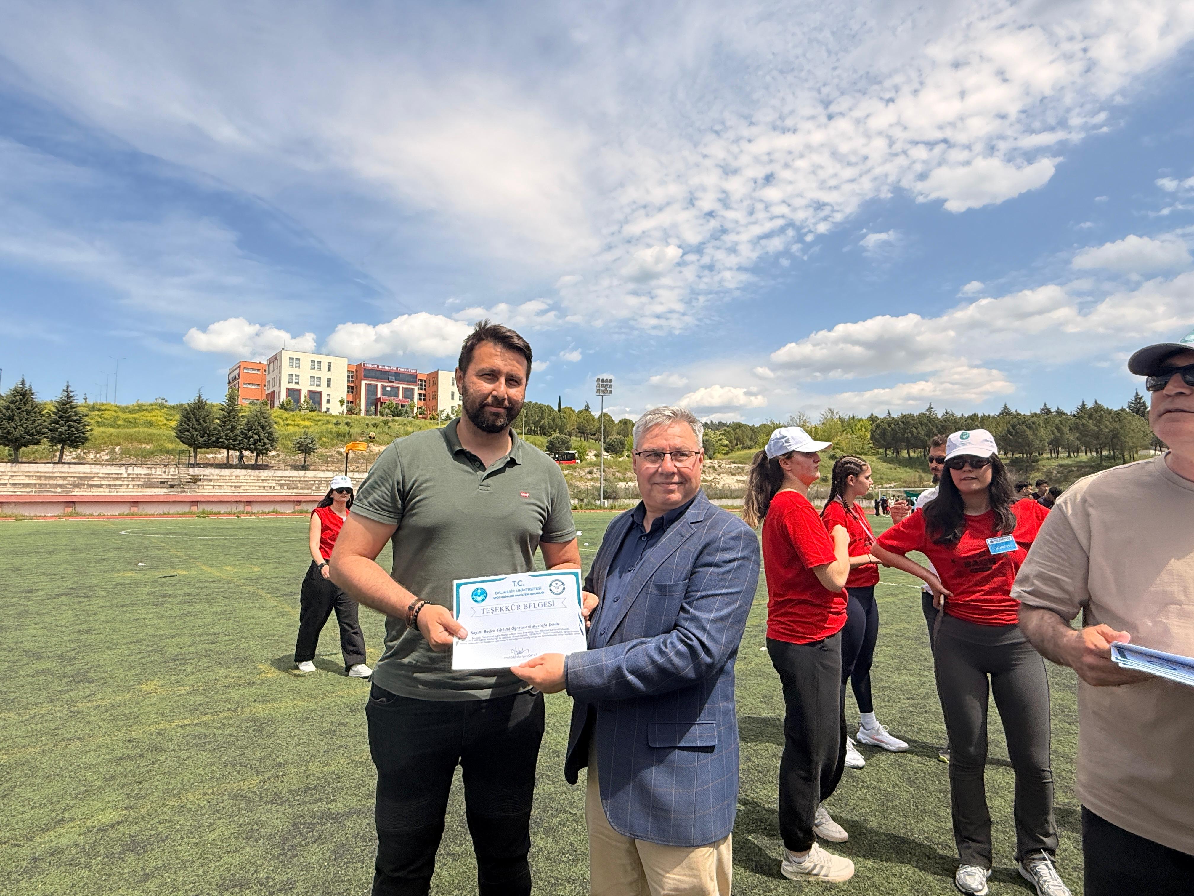 SPORFESTTE LİSELİLER ve ÜNİVERSİTELİLER YARIŞTI 2