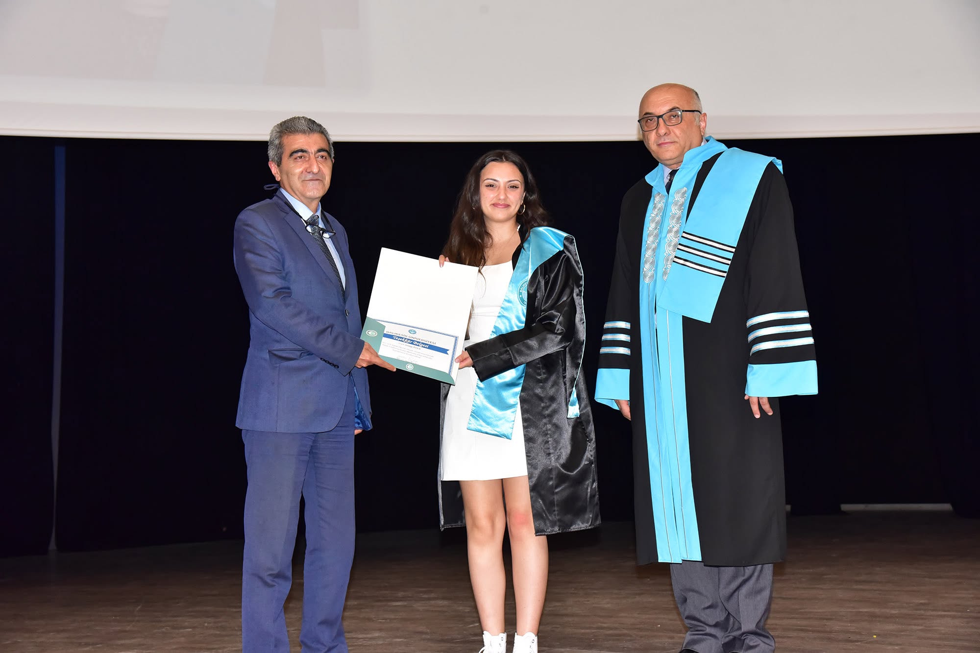 BAÜN Hukuk Fakültesinde Mezuniyet Gururu 9