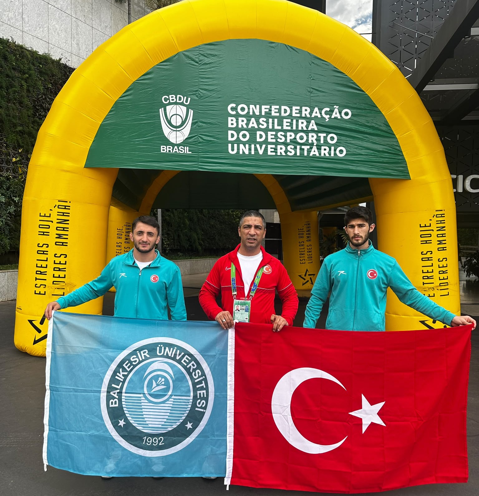 BAÜN lü Sporculardan Dünya Şampiyonasında Çifte Gurur Yusuf Eren Akkaya Dünya Şampiyonu Servet Angı Dünya İkincisi