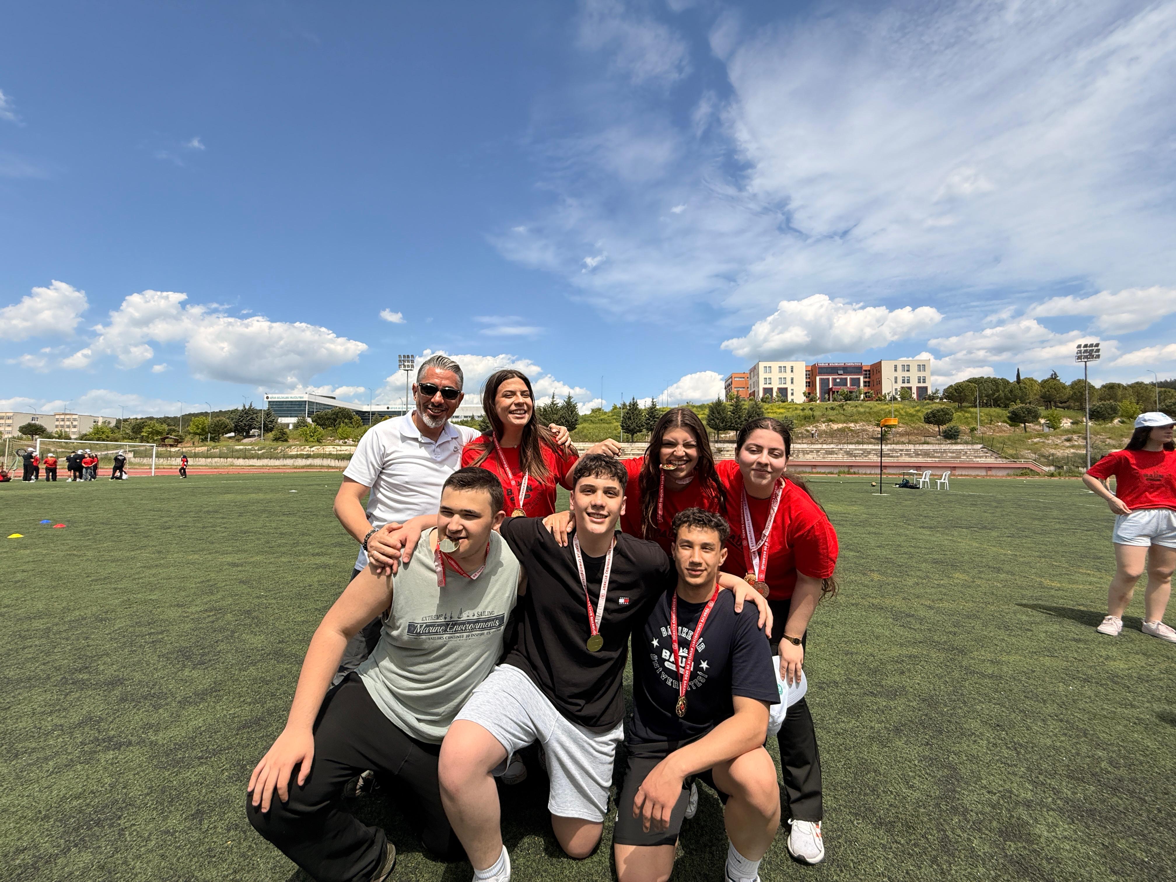 SPORFESTTE LİSELİLER VE ÜNİVERSİTELİLER YARIŞTI 2