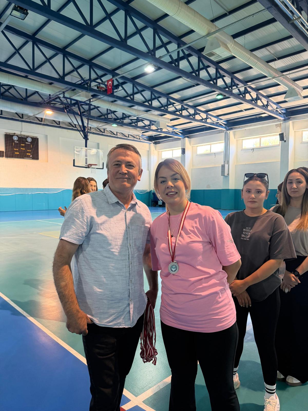 SPOR BİLİMLERİ FAKÜLTESİ VOLEYBOL TURNUVASI 6