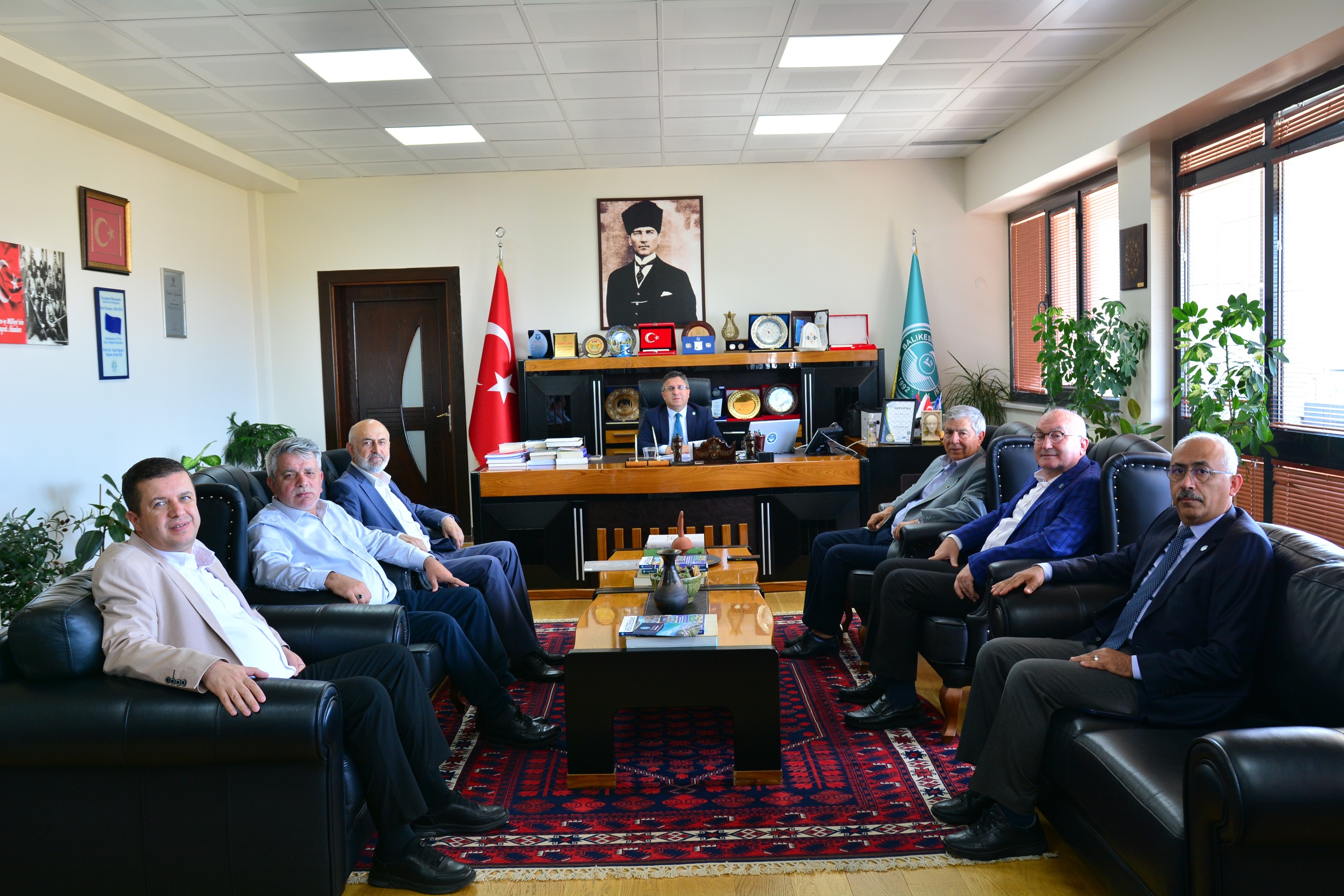 Birlik Vakfı Balıkesir Şubesinden Rektör Oğurlu’ya Ziyaret 2