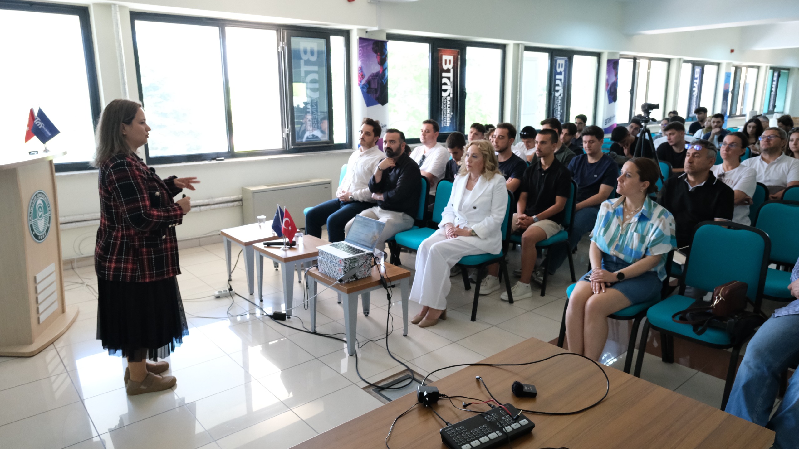 BAÜN ile Özbekistan Almalık Devlet Teknik Enstitüsü Arasındaki İş Birliğinin İlk Somut Adımı: E-Ticaret ve Girişimcilik Eğitimi Gerçekleştirildi 5