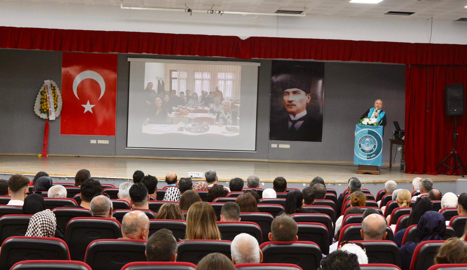 Yüksekokulumuzda Mezuniyet Coşkusu 17