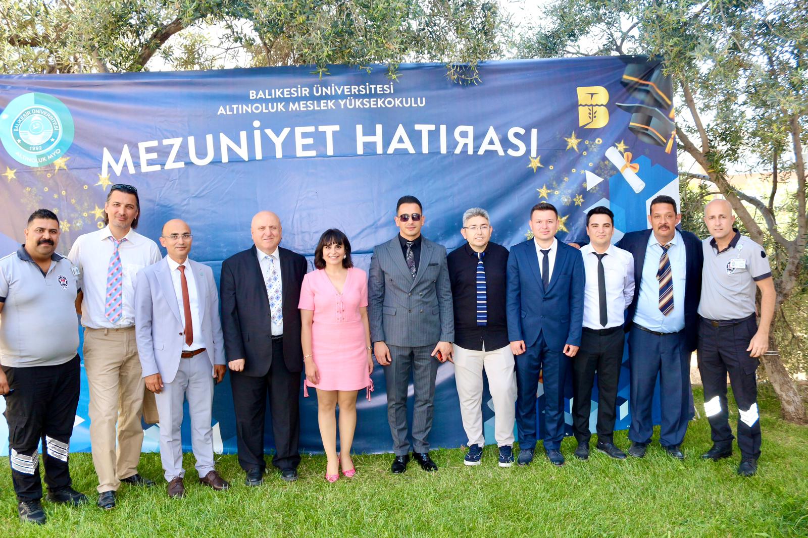 Yüksekokulumuzda Mezuniyet Coşkusu 19