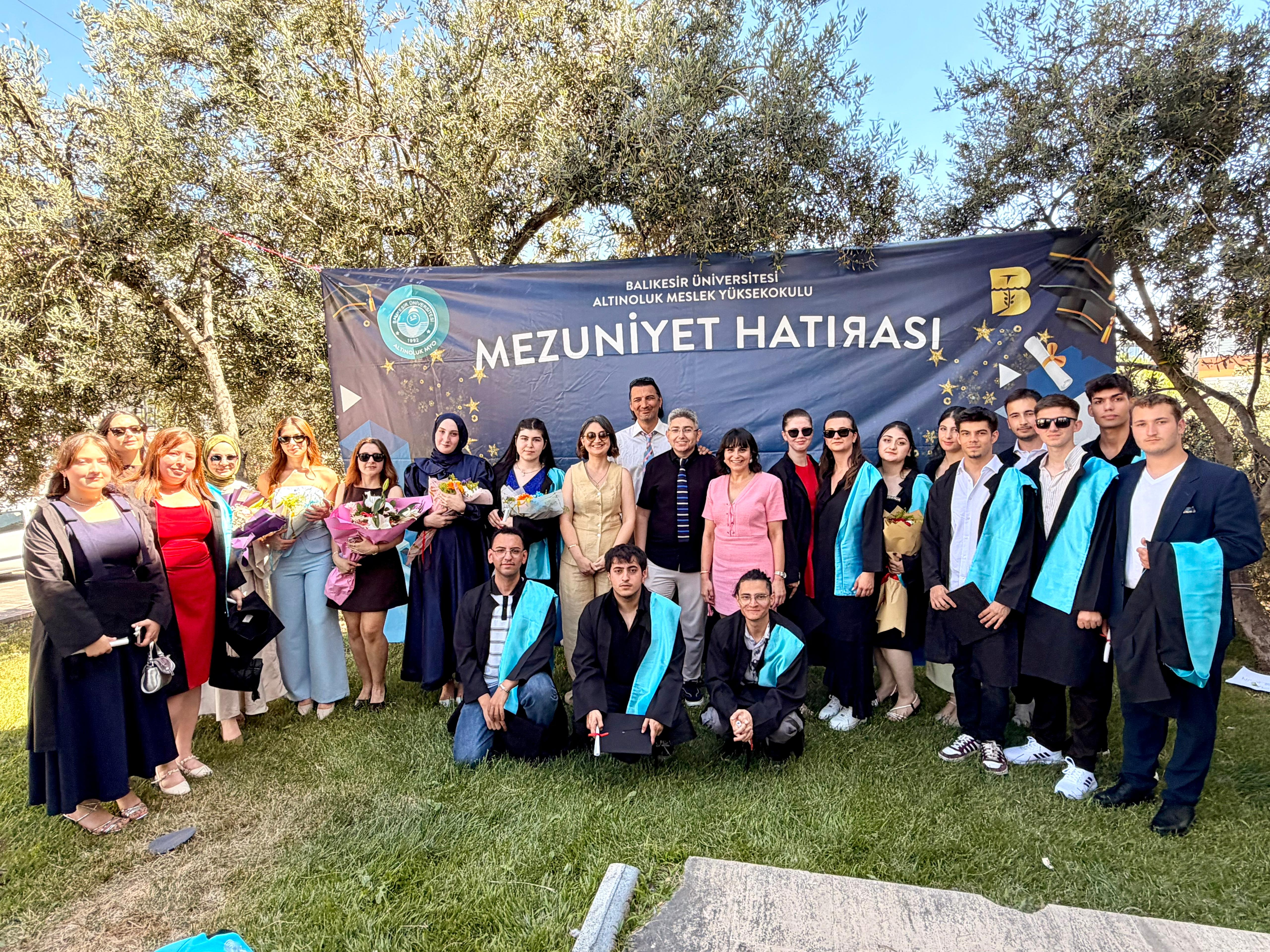 Yüksekokulumuzda Mezuniyet Coşkusu 3