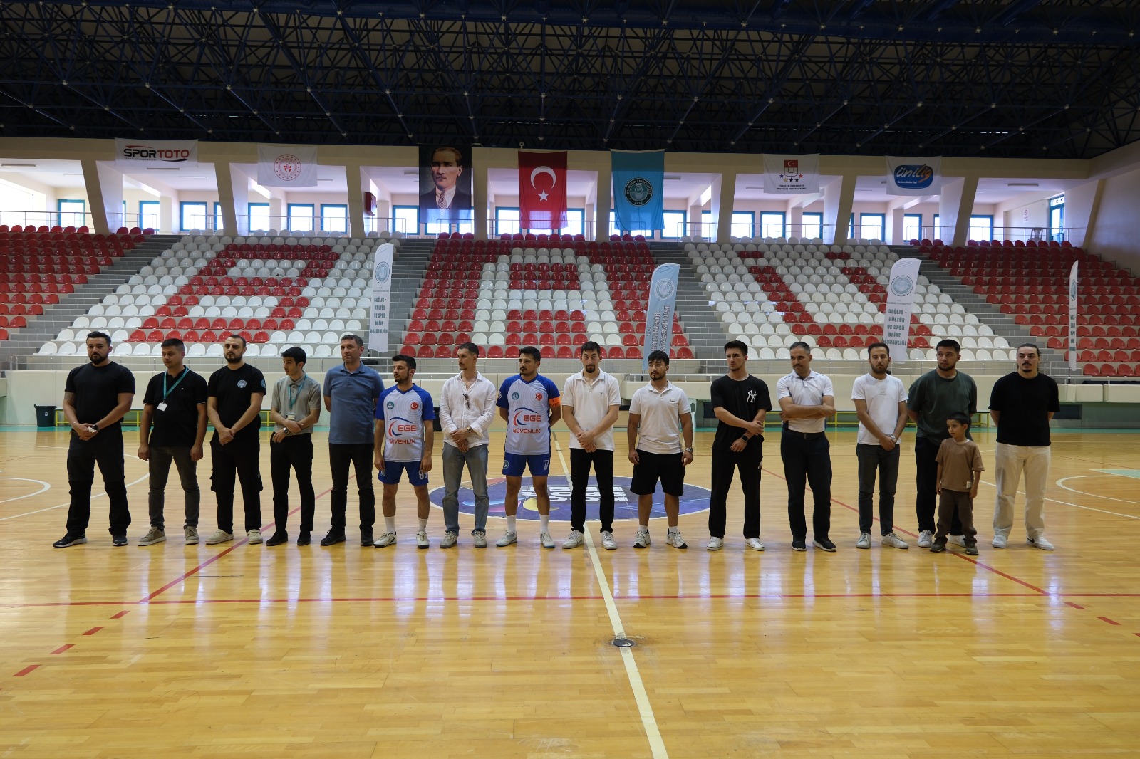 Balıkesir Üniversitesi Rektörlük Salon Personel Turnuvası' nda Bigadiç MYO' dan Büyük Başarı 2