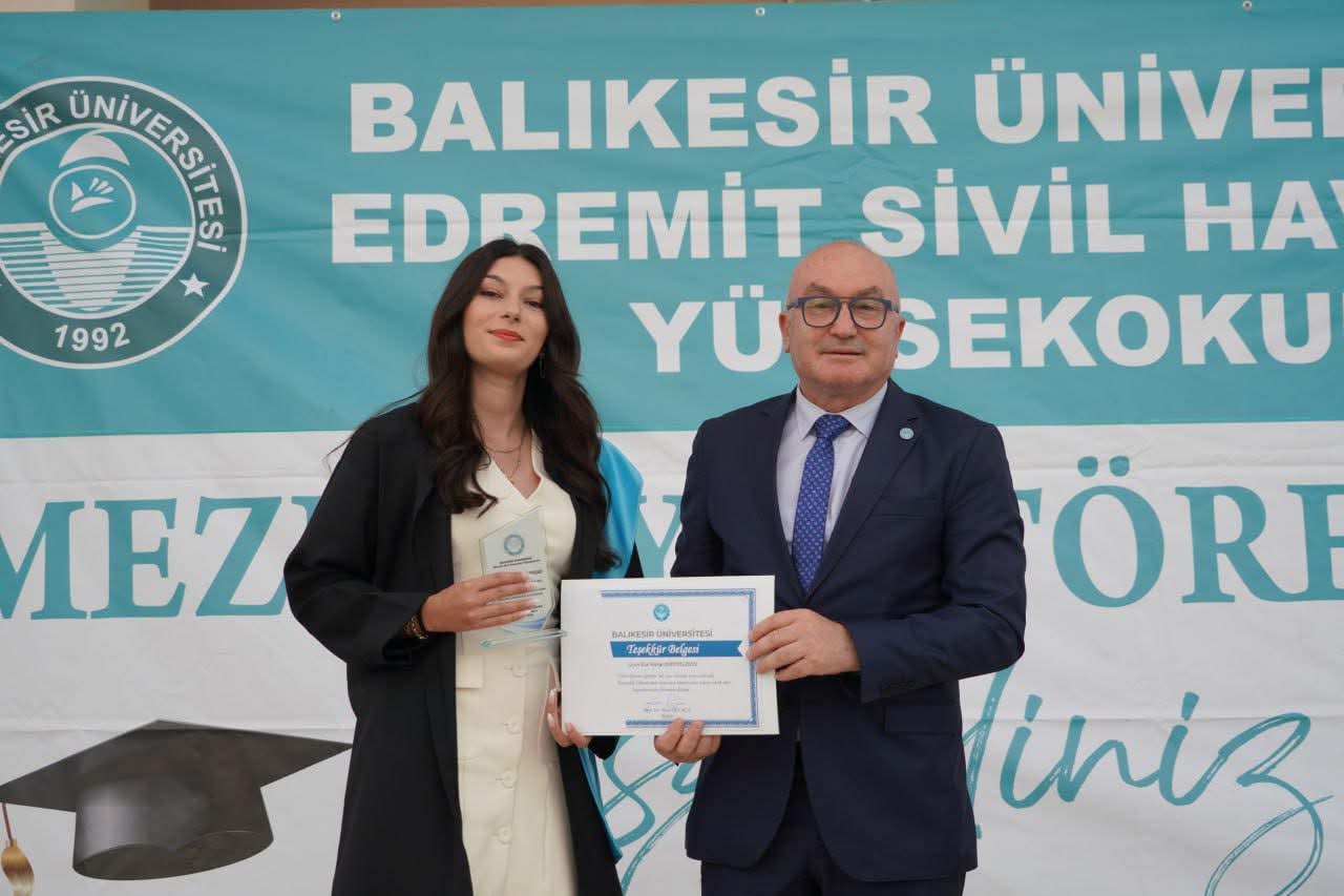 BAÜN Edremit Sivil Havacılık Yüksekokulunda Mezuniyet Coşkusu 10