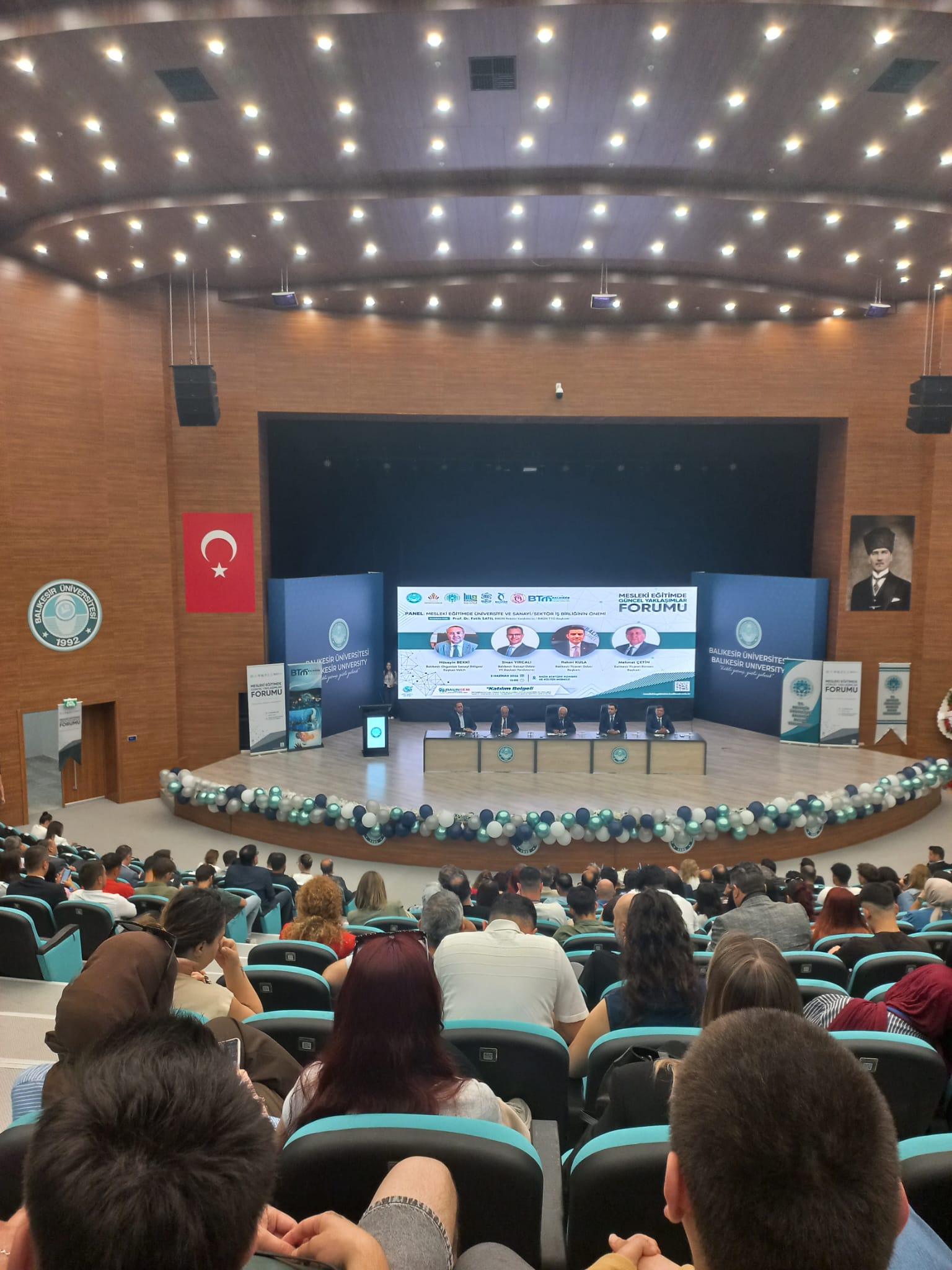  TEKSTİL TEKNOLOJİSİ PROGRAMINDAN MESLEKİ EĞİTİMDE GÜNCEL YAKLAŞIMLAR FORMU’NDA POSTER SUNUMU 2