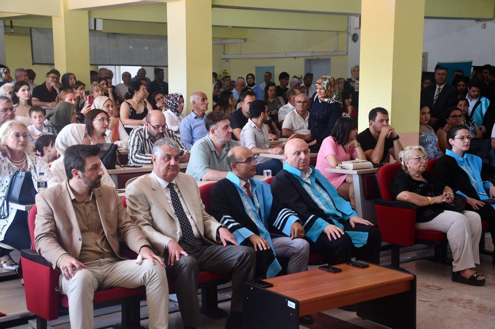 Edremit Vocational School Enthusiastically Sends Off Its 31st Term Graduates 13