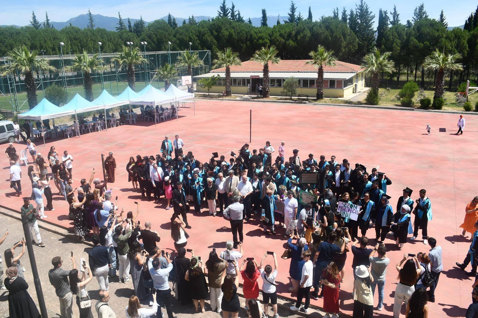 Edremit Vocational School Enthusiastically Sends Off Its 31st Term Graduates 1