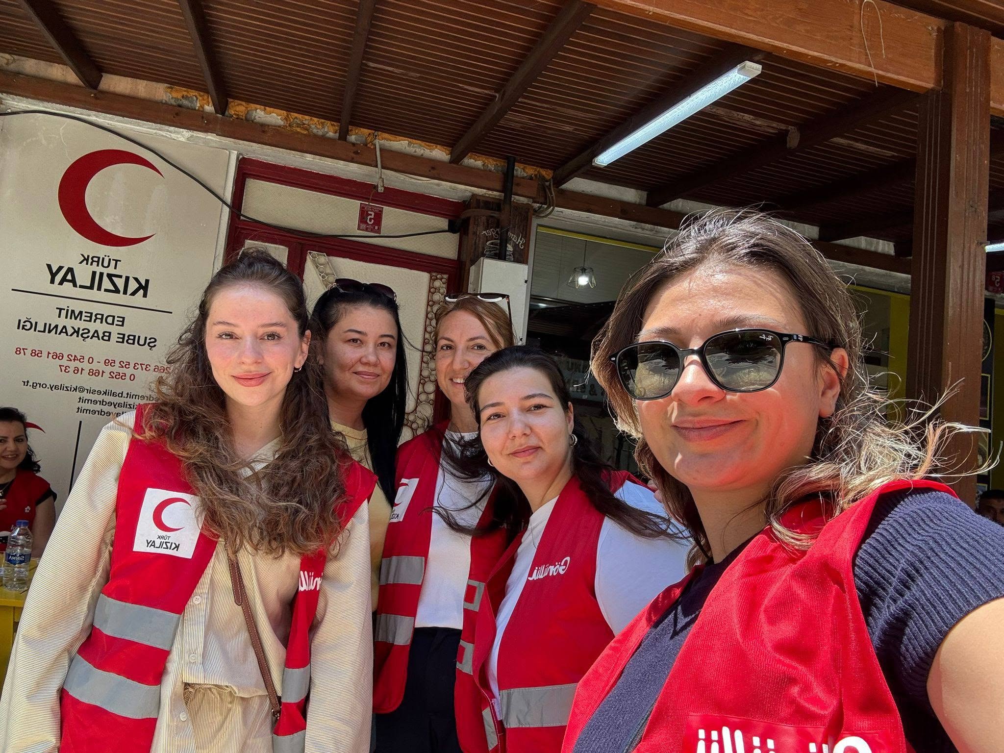 Meaningful Volunteering Activity with Kızılay by Edremit Vocational School Students 9