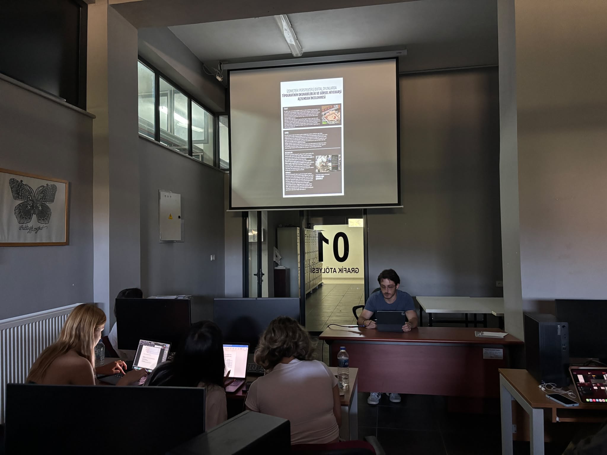 Our students presented their posters as part of the Research Methods in Design course. 8