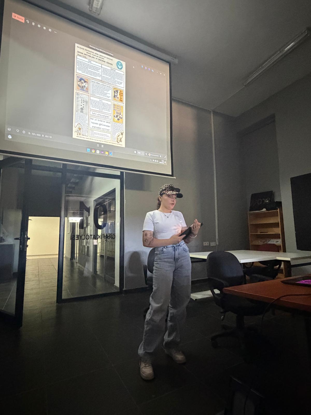 Our students presented their posters as part of the Research Methods in Design course. 4