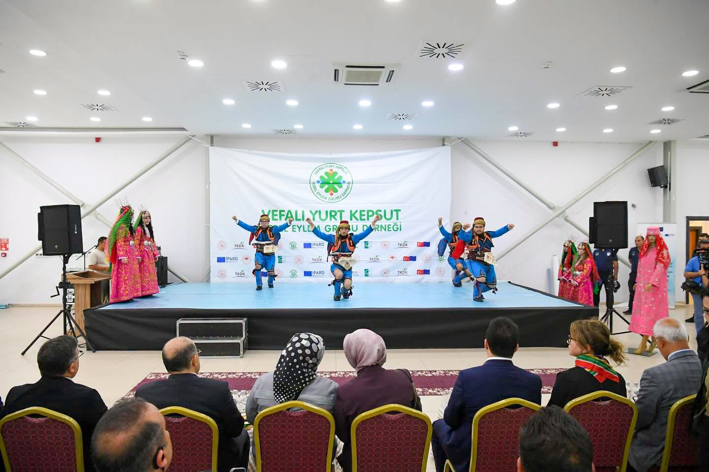 Rektör Oğurlu, Kepsut’ta “Kadın Eliyle Yaşayan Kültür Festivali”ne Katıldı 6