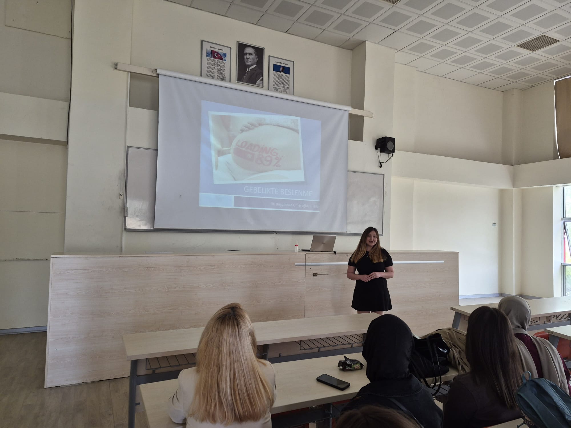 Ebeler Haftası Kapsamında Gebelik ve Emziklilik Döneminde Beslenme Semineri Düzenlendi 2