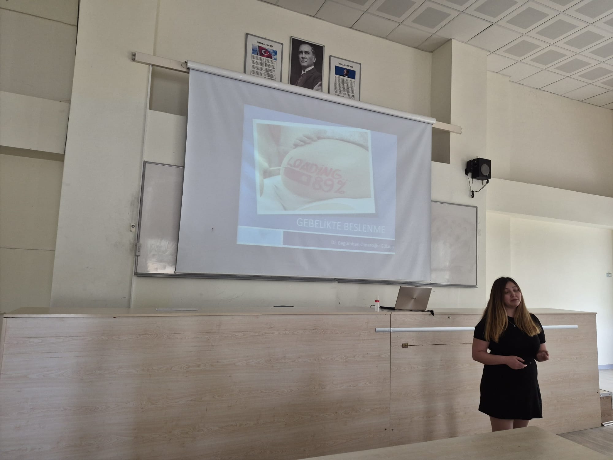 Ebeler Haftası Kapsamında Gebelik ve Emziklilik Döneminde Beslenme Semineri Düzenlendi 1