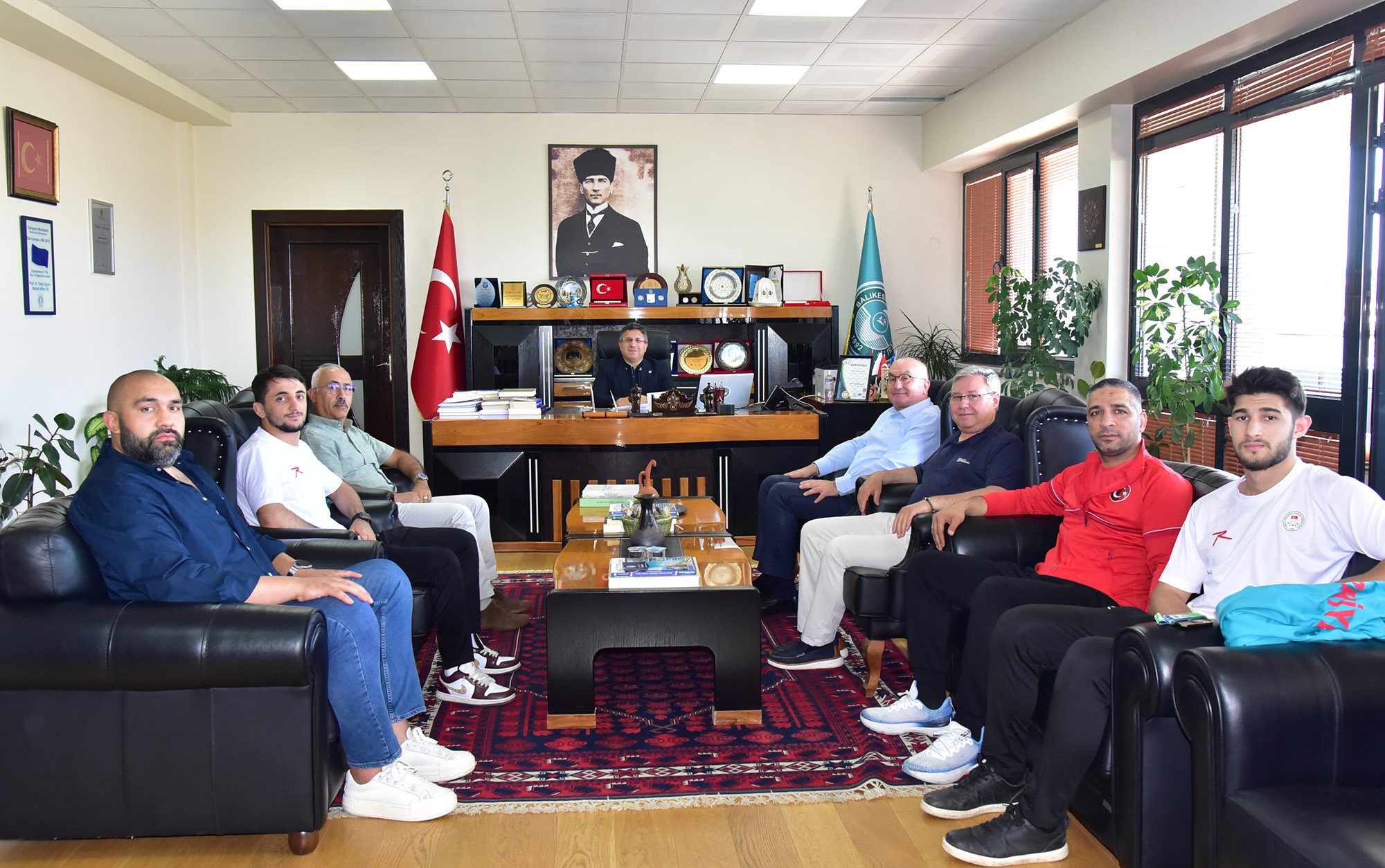 BAÜN’lü Dünya Şampiyonlarından Rektör Oğurlu’ya Ziyaret 3