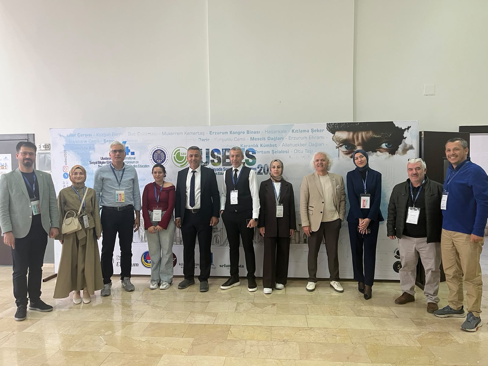  Anabilim Dalı öğretim elemanları ve lisansüstü öğrencileri  Uluslararası Sosyal Bilgiler Eğitimi Kongresine katıldılar
