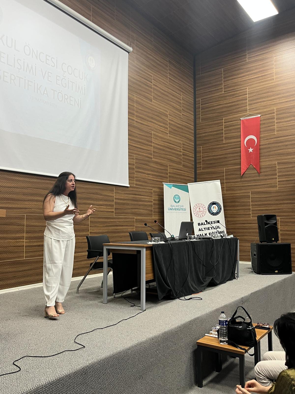 Balıkesir’de İlahiyat Öğrencilerine Yönelik Sertifika Programı Tamamlandı 9
