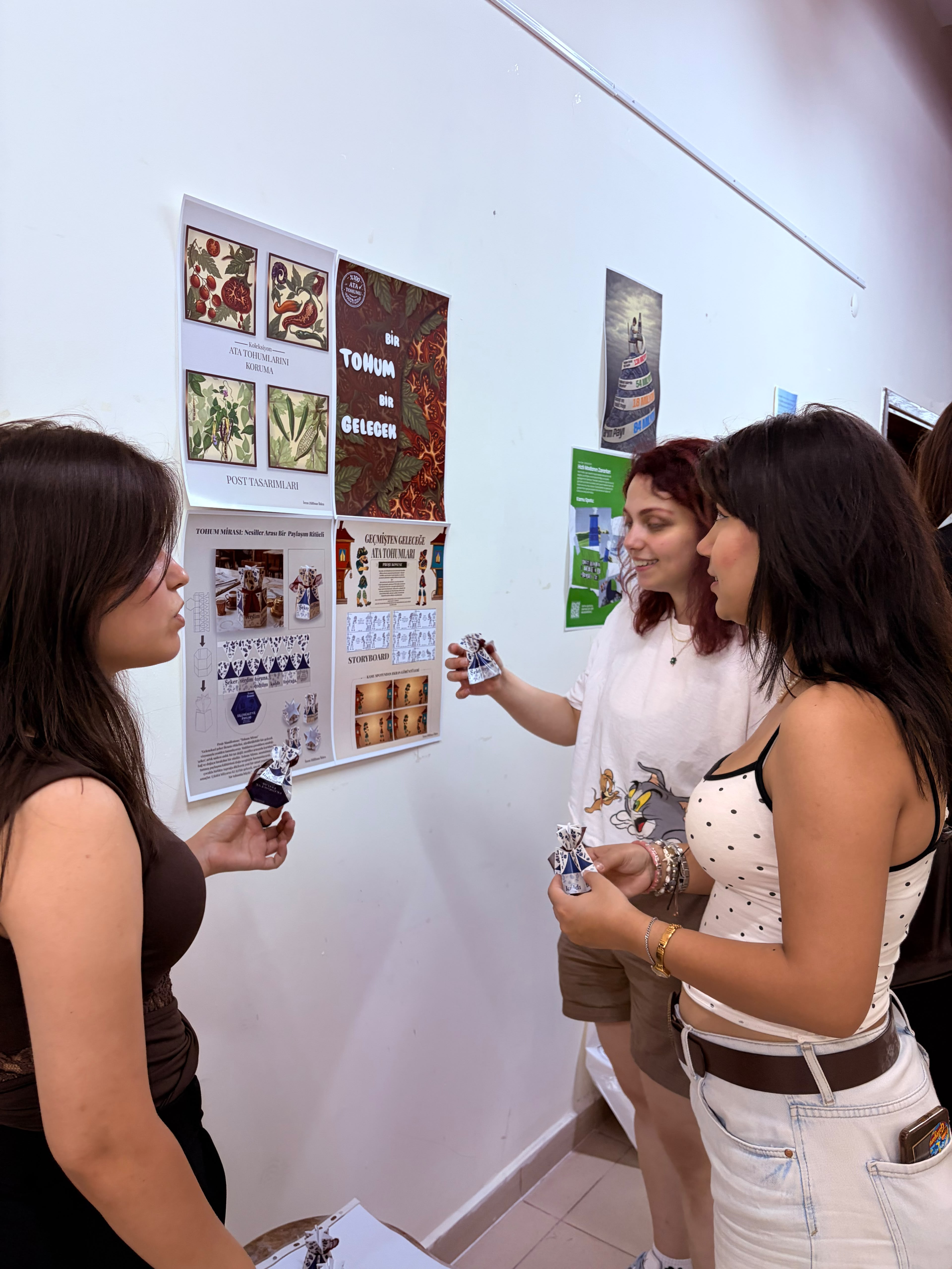 The "Social Awareness" Graphic Design Project Exhibition, prepared by our students under the supervision of Assoc. Prof. Dr. Öznur Işır, met with visitors. 9