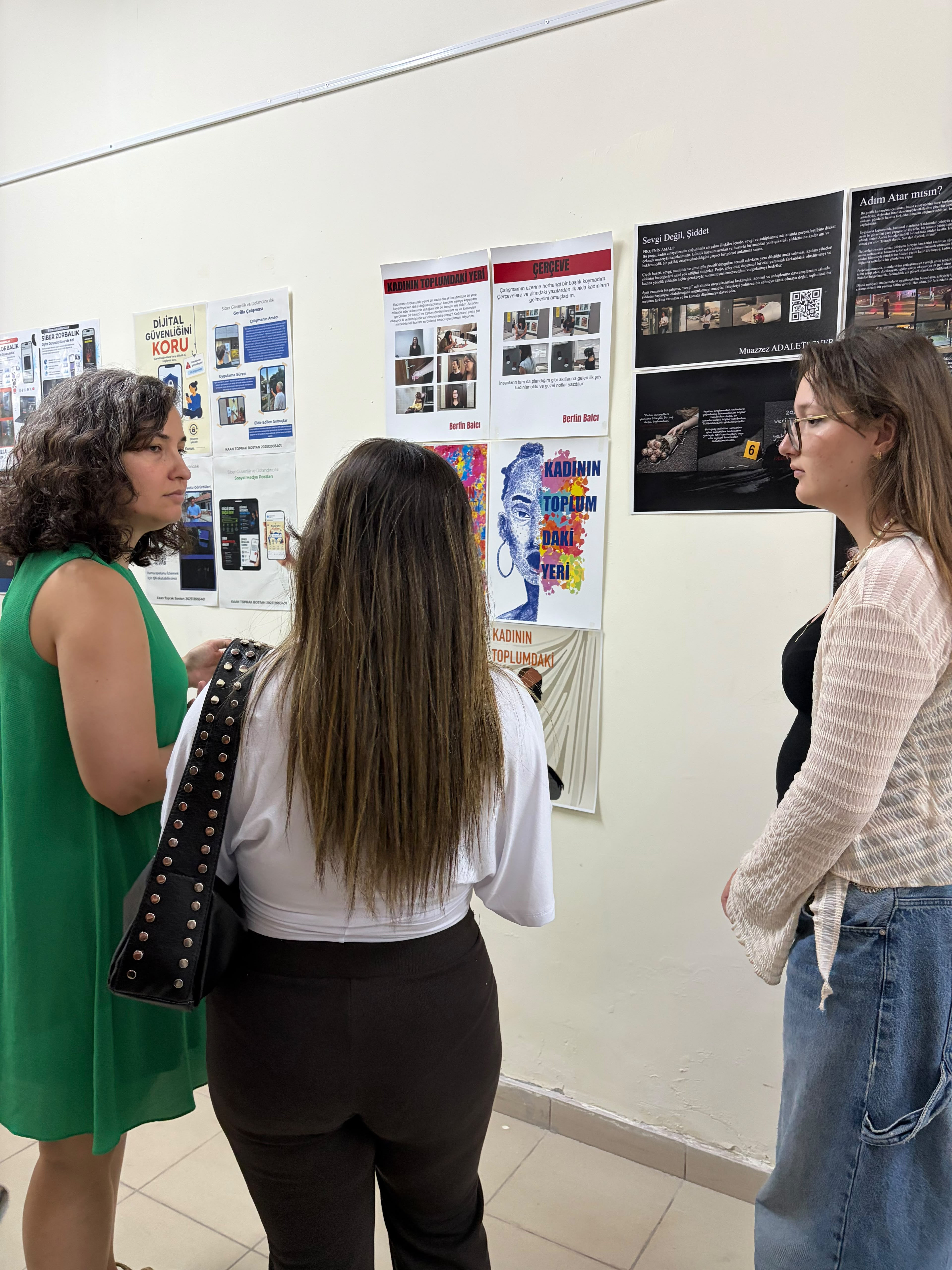 The "Social Awareness" Graphic Design Project Exhibition, prepared by our students under the supervision of Assoc. Prof. Dr. Öznur Işır, met with visitors. 6