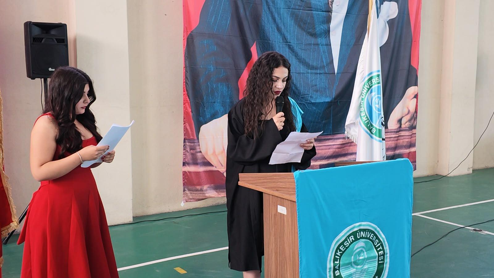 Savaştepe Meslek Yüksekokulu 2025-2026 Akademik Yılı Mezuniyet Töreni gerçekleştirildi. 7