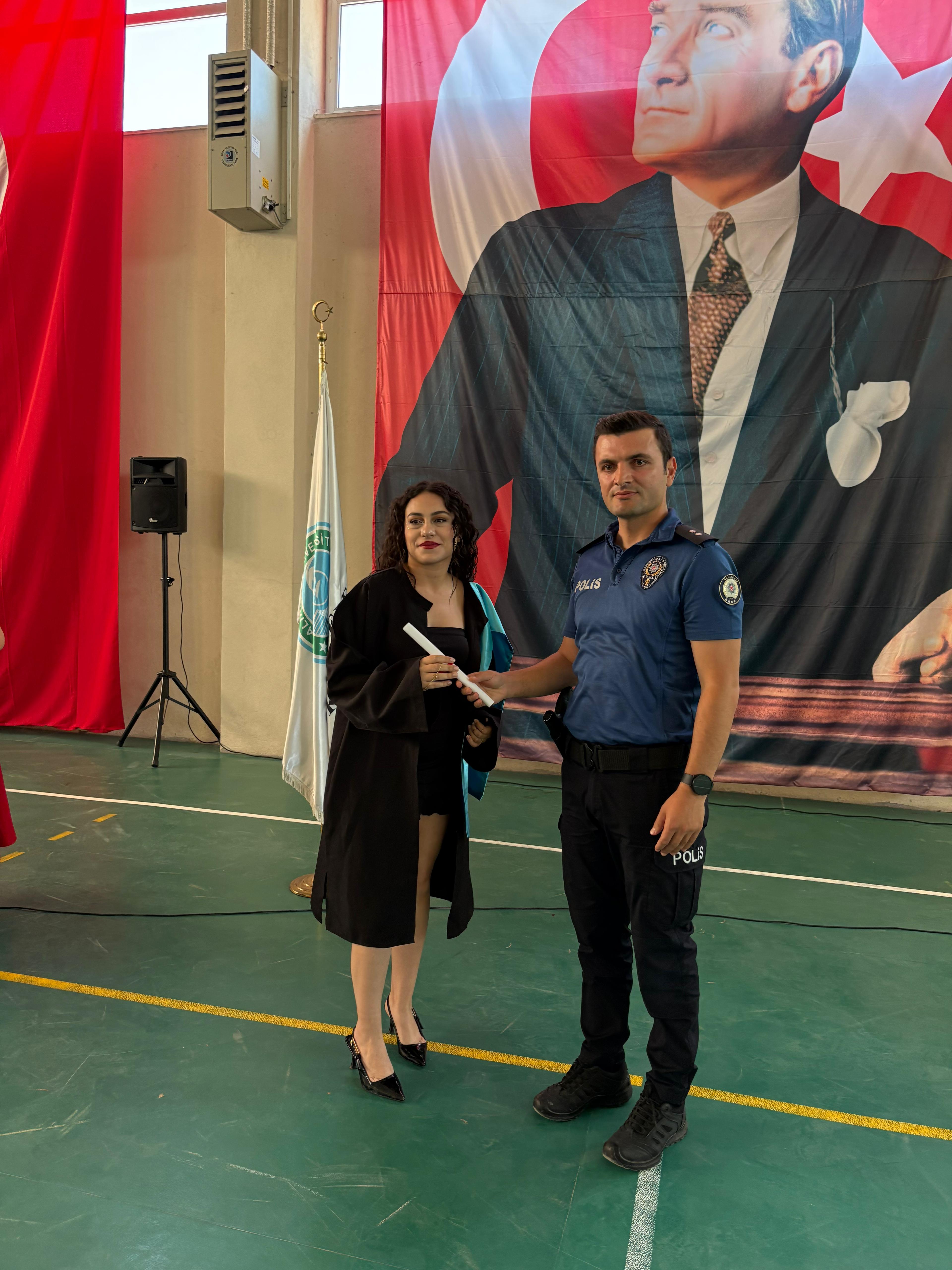 Savaştepe Meslek Yüksekokulu 2025-2026 Akademik Yılı Mezuniyet Töreni gerçekleştirildi. 10
