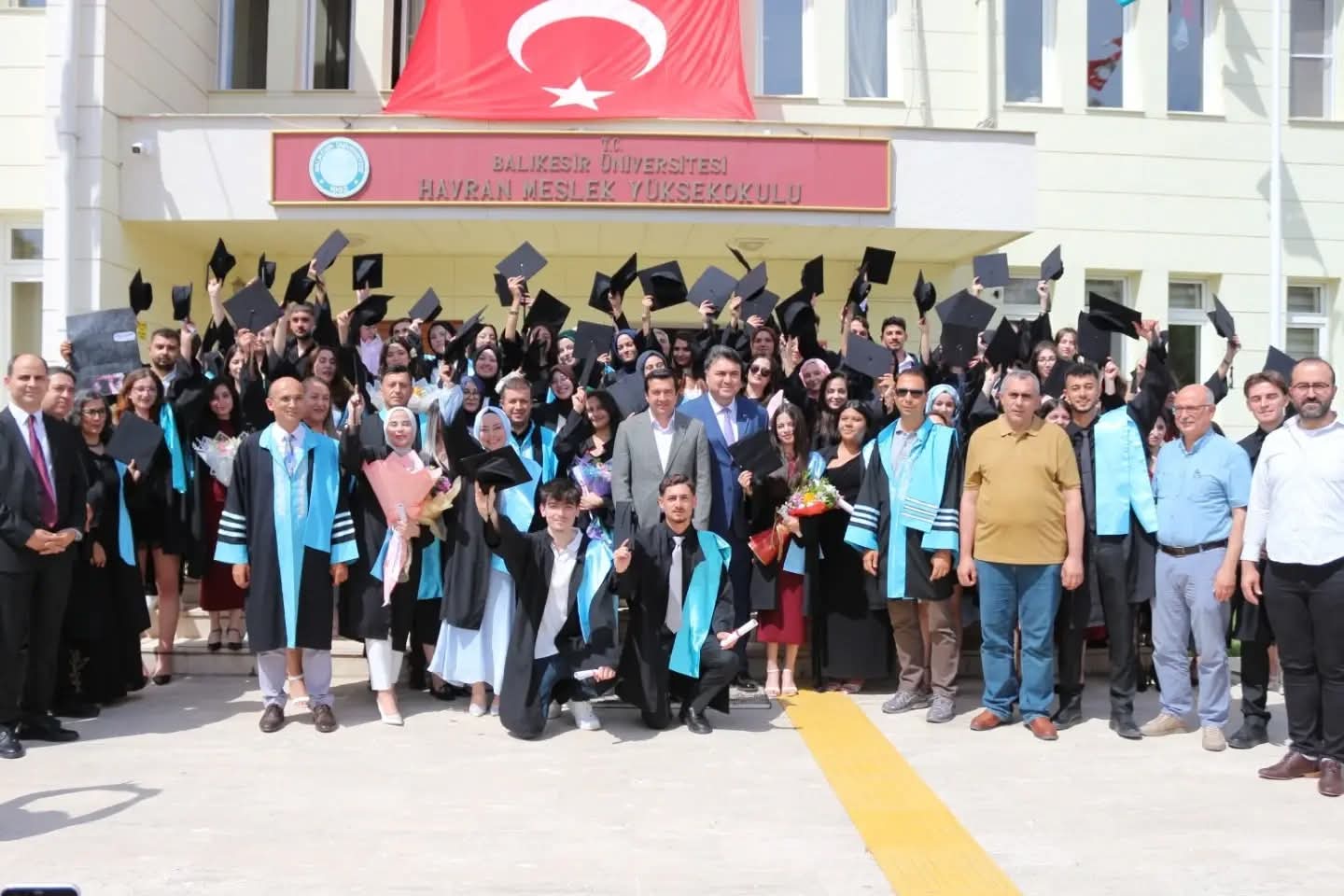 BAÜN Havran Meslek Yüksekokulunda Mezuniyet Coşkusu 12