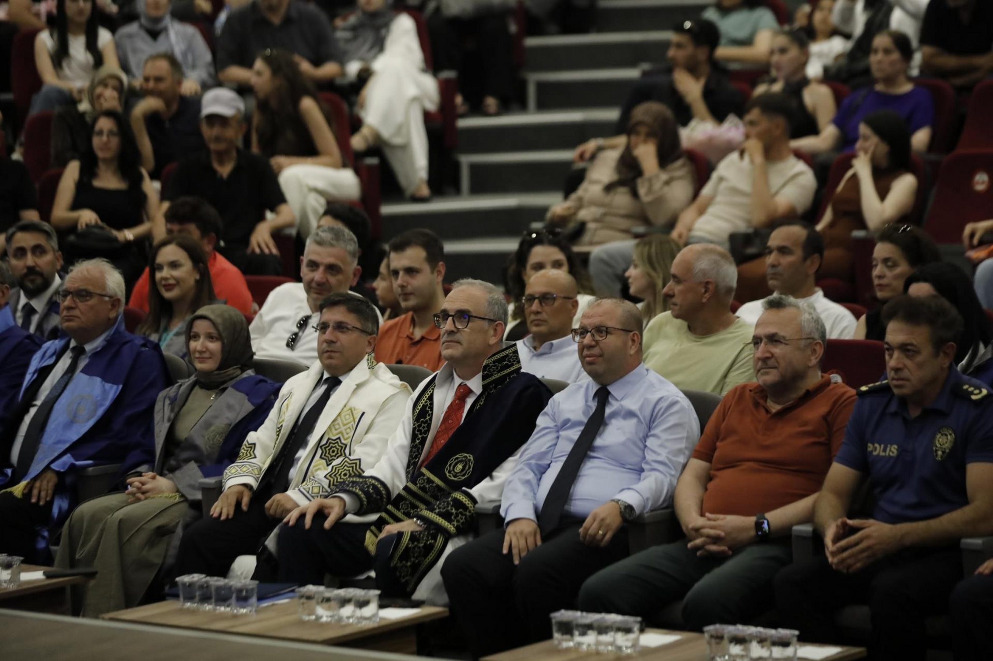 Susurluk Tarım ve Orman Meslek Yüksekokulunda Mezuniyet Heyecanı 3