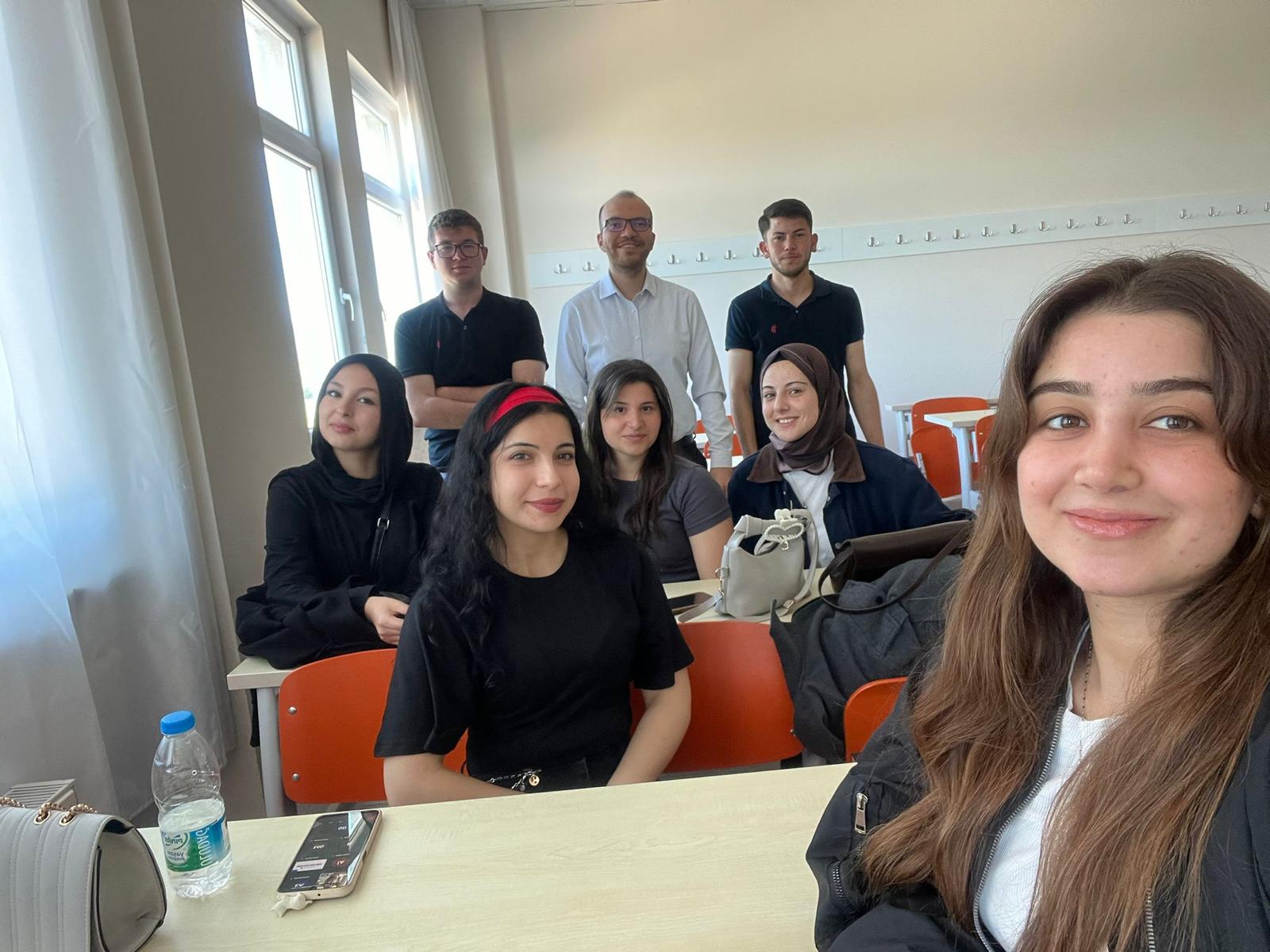 Sağlıkta Yapay Zeka Uygulamaları ve Proje Süreçleri Başlıklı Çevrimiçi Eğitim Düzenlendi 1