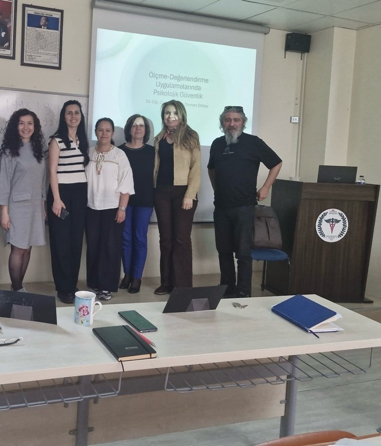 Ebelik Bölümü Öğretim Elemanlarına Yönelik Eğitici Eğitimi Tamamlandı 2