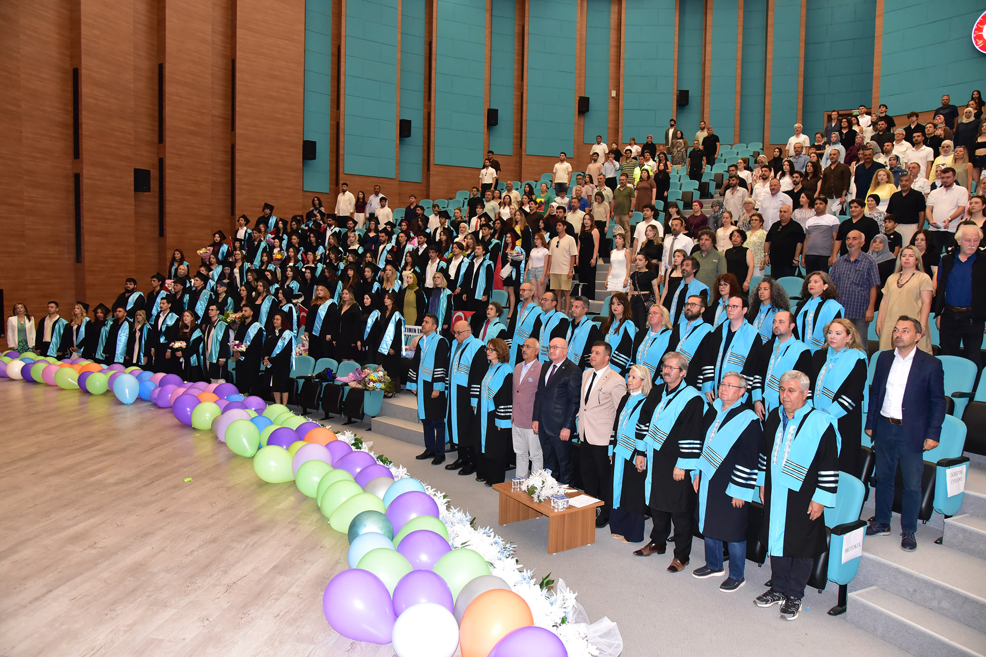 BAÜN Güzel Sanatlar Fakültesinde Mezuniyet Gururu 4