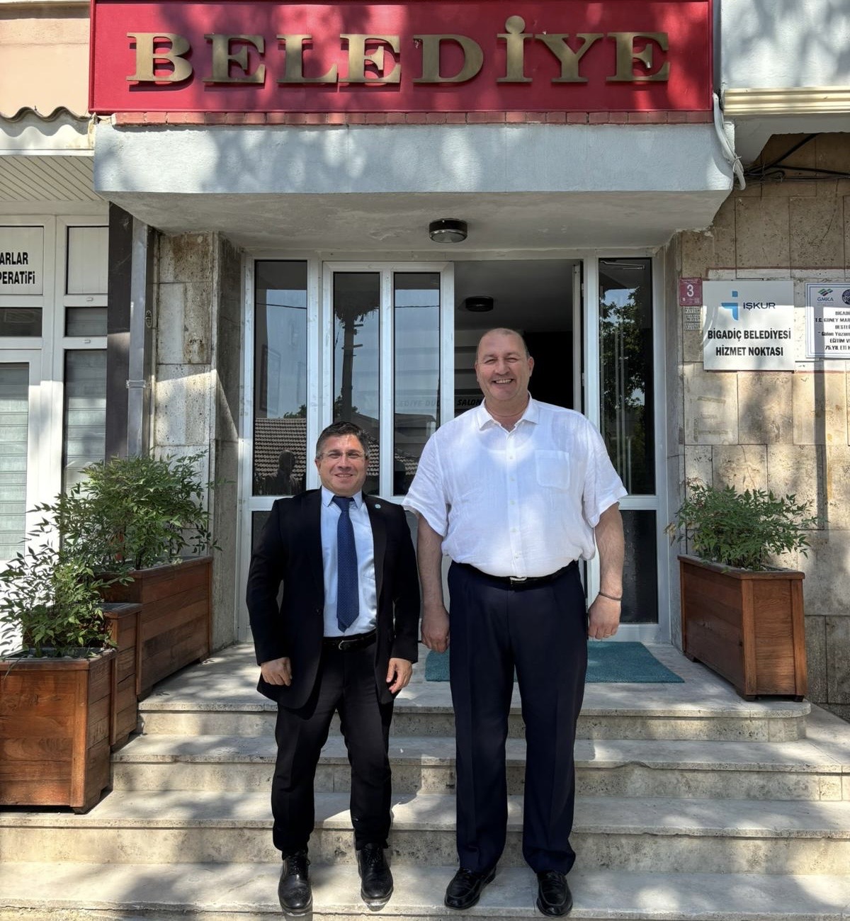Rektör Oğurlu ve Üniversite Üst Yönetiminden Bigadiç Belediyesine Ziyaret 2
