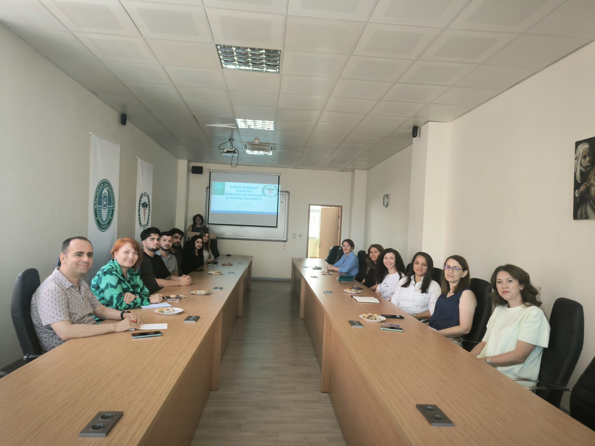 Gerontoloji Bölümünde İç Paydaş Toplantısı Gerçekleştirildi