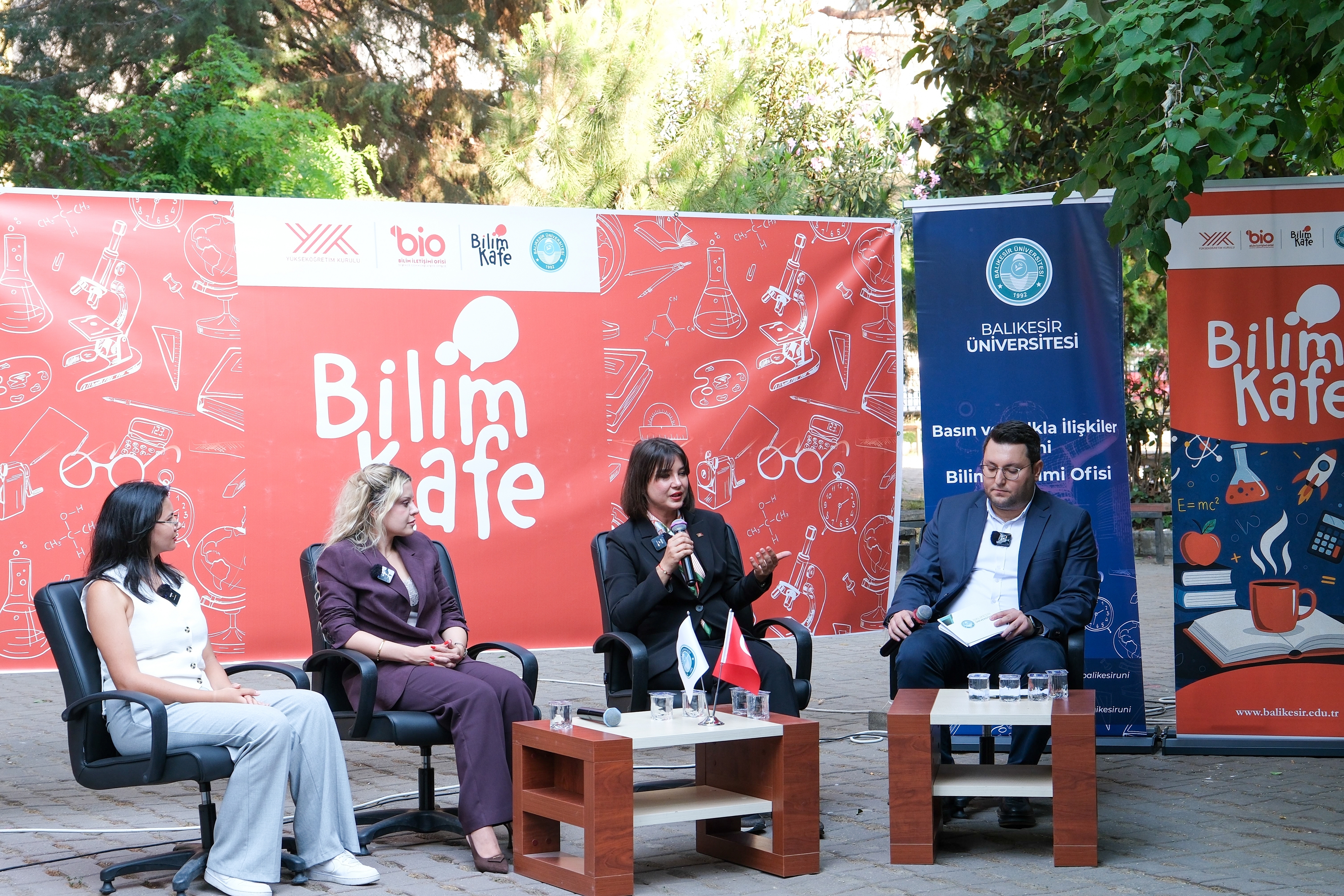 BAÜN Bilim Kafe, Geleceğin Yetkinlikleri ve Dijital Dönüşüm Odağında Aday Öğrencilere ve Velilere Rehber Oldu 1
