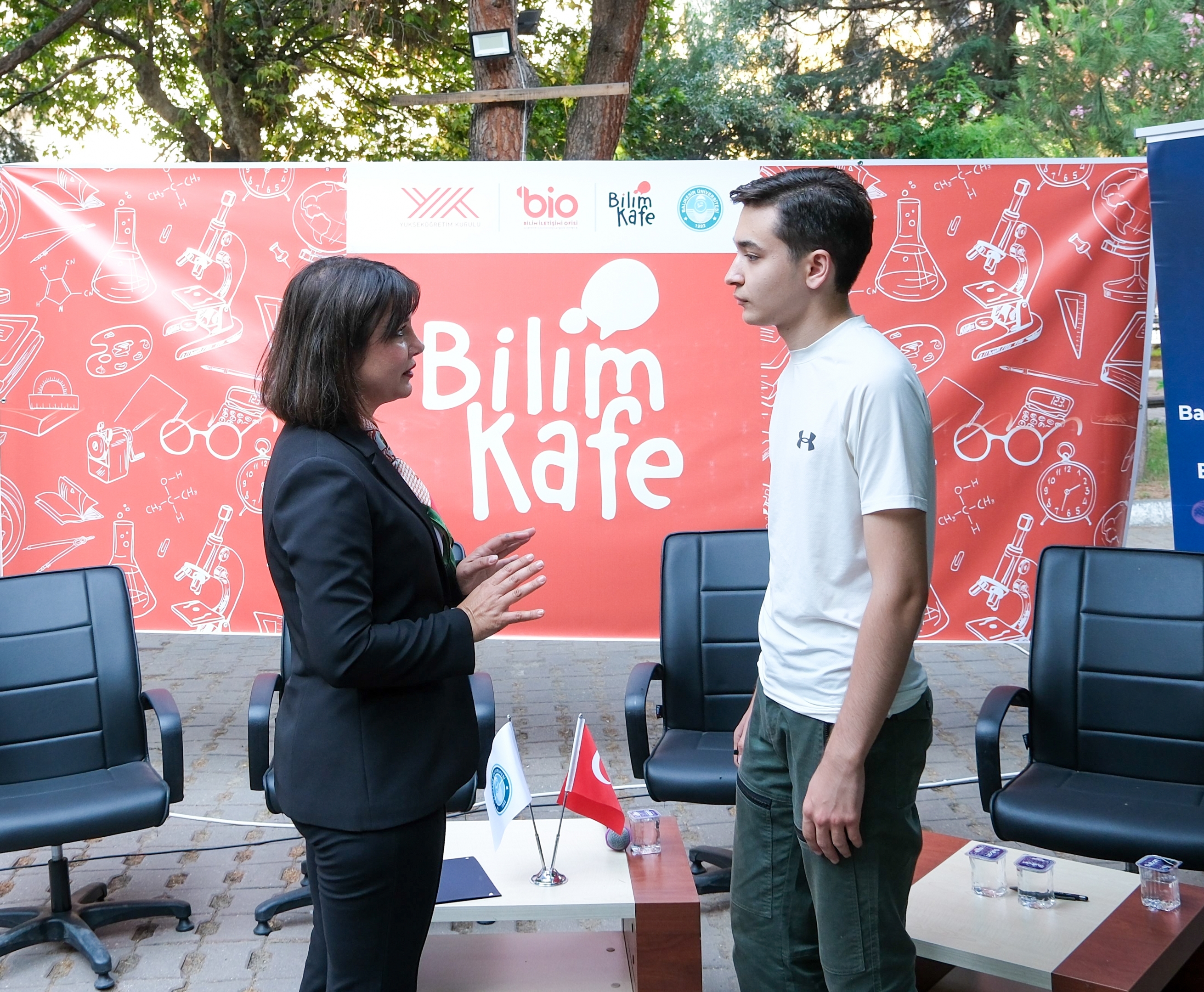 Fakültemiz Akademisyenleri “Geleceğin Yetkinlikleri” Başlıklı Bilim Kafe Etkinliğinde Yer Aldı 12