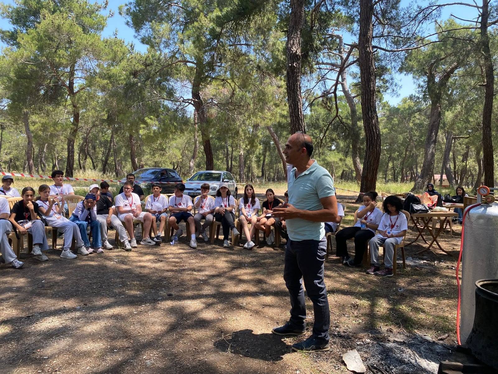 Scientific Support for Secondary School Students from Edremit Vocational School in the TÜBİTAK 4004 Project 4