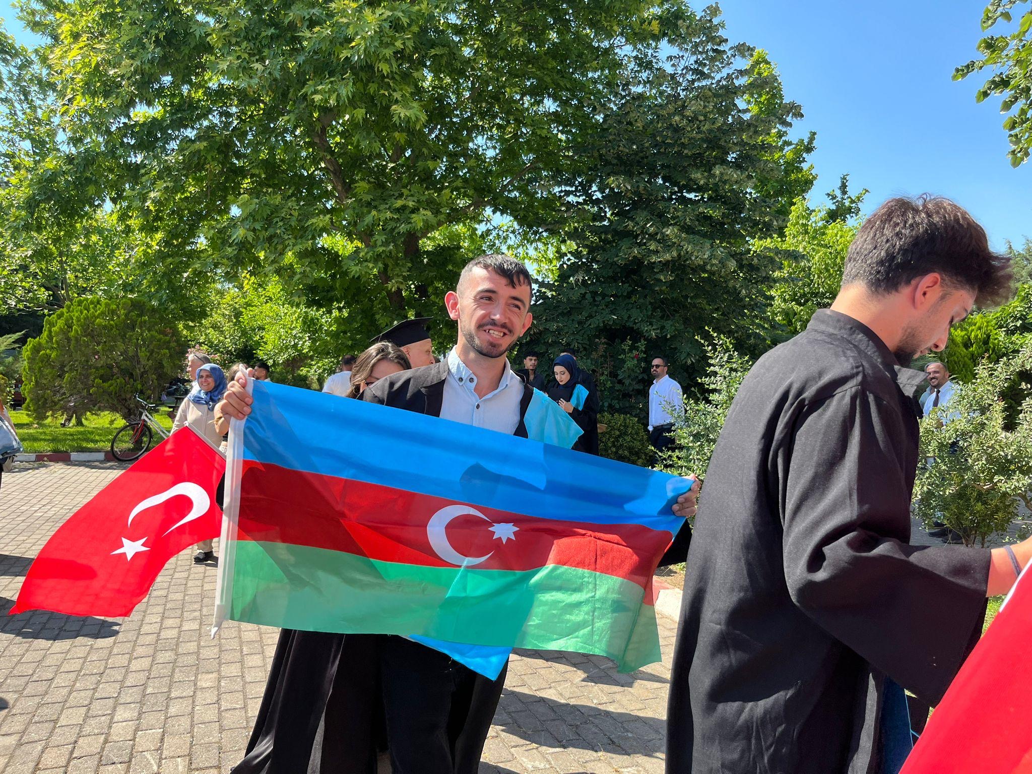 Bigadiç MYO' da Mezuniyet Coşkusu 15