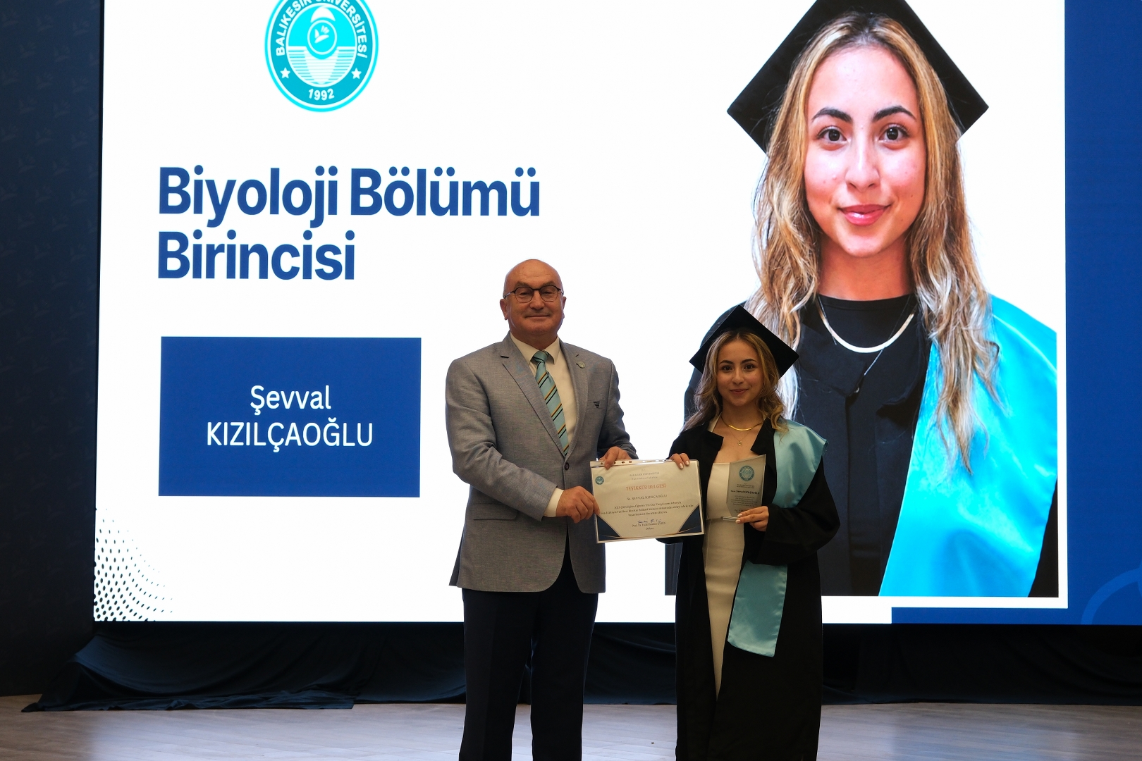 BAÜN Fen Edebiyat Fakültesinde Mezuniyet Sevinci 13