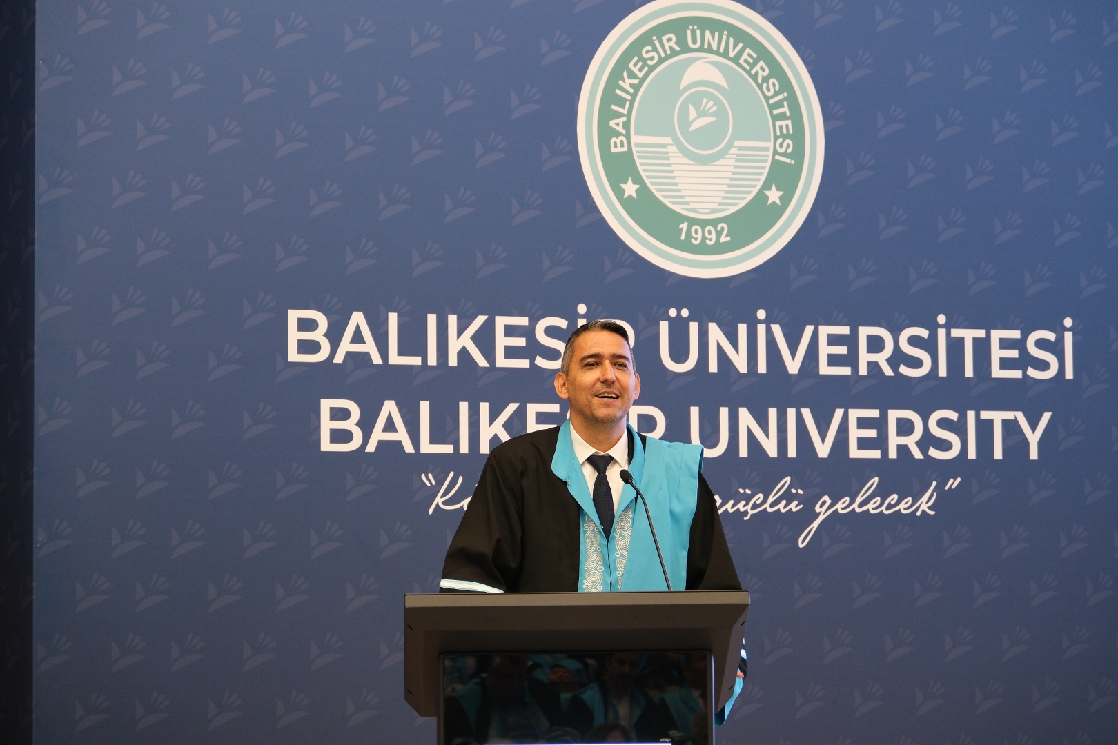 BAÜN Fen Edebiyat Fakültesinde Mezuniyet Sevinci 7