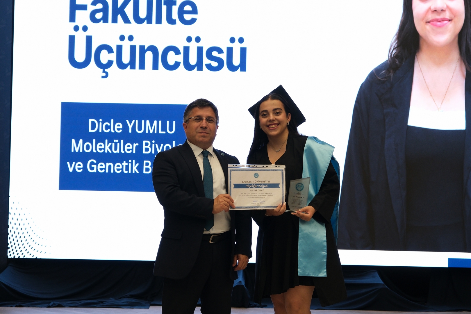 BAÜN Fen Edebiyat Fakültesinde Mezuniyet Sevinci 11