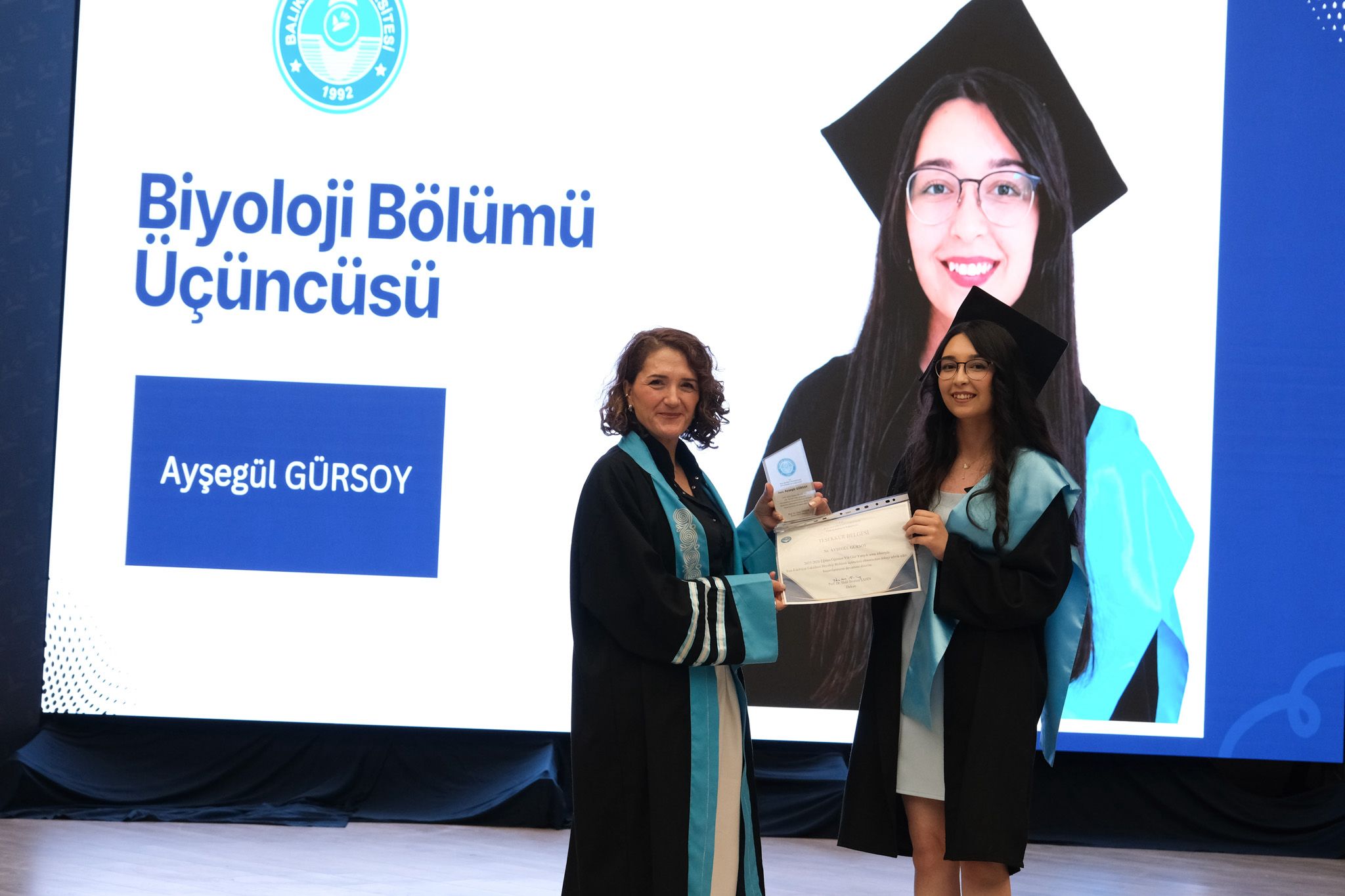 Biyoloji Bölümünde Mezuniyet Coşkusu 3