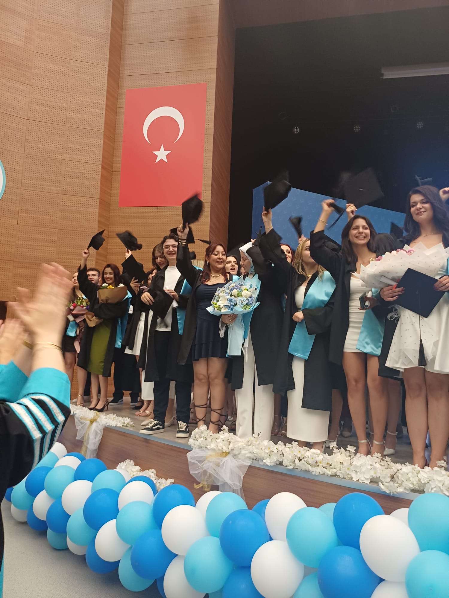 Biyoloji Bölümünde Mezuniyet Coşkusu 13