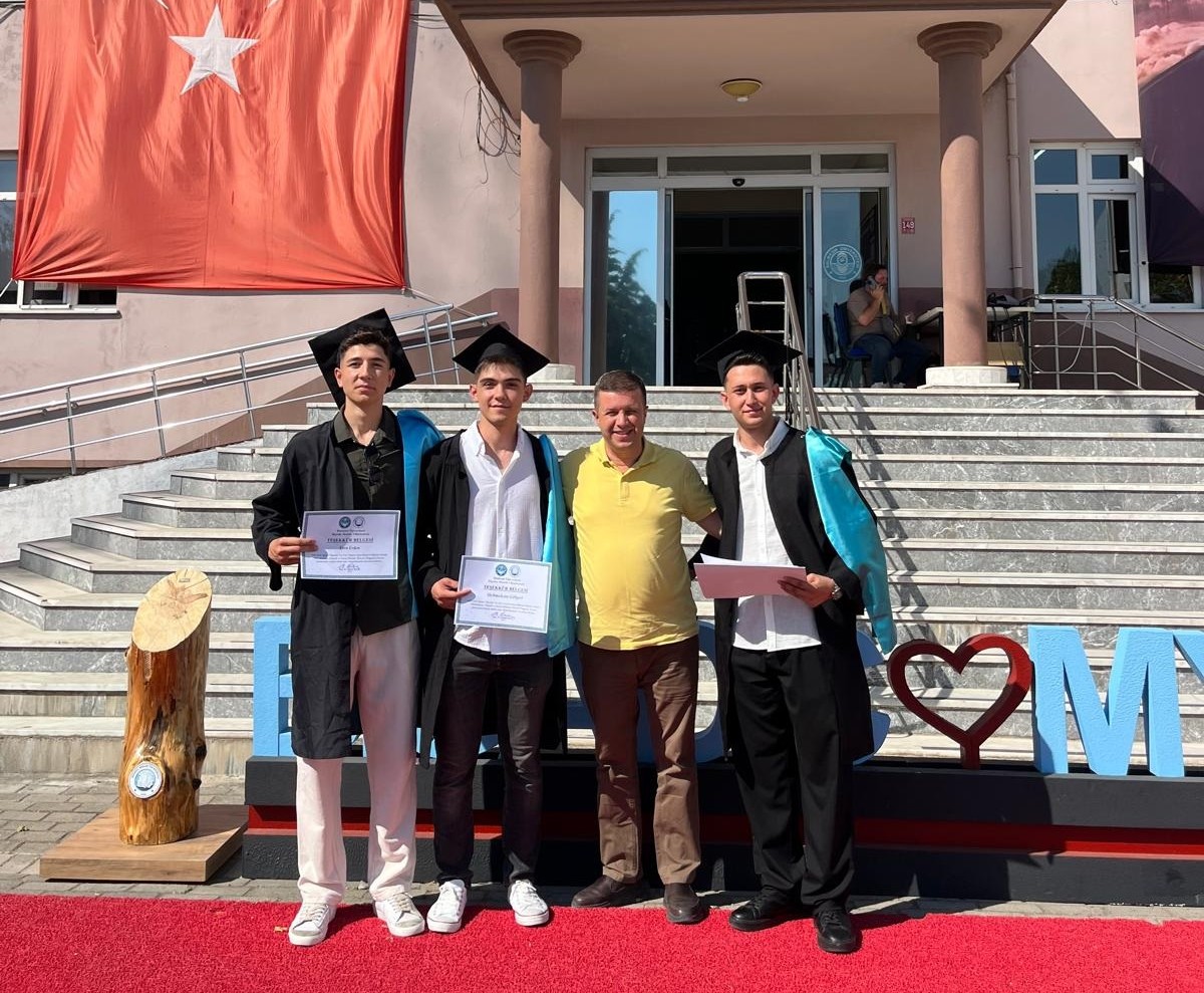 BAÜN Bigadiç MYO’da 19. Dönem Mezuniyet Coşkusu 6