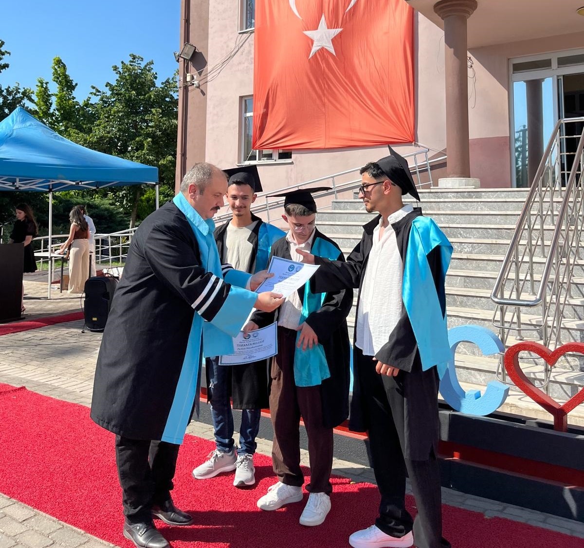 BAÜN Bigadiç MYO’da 19. Dönem Mezuniyet Coşkusu 9