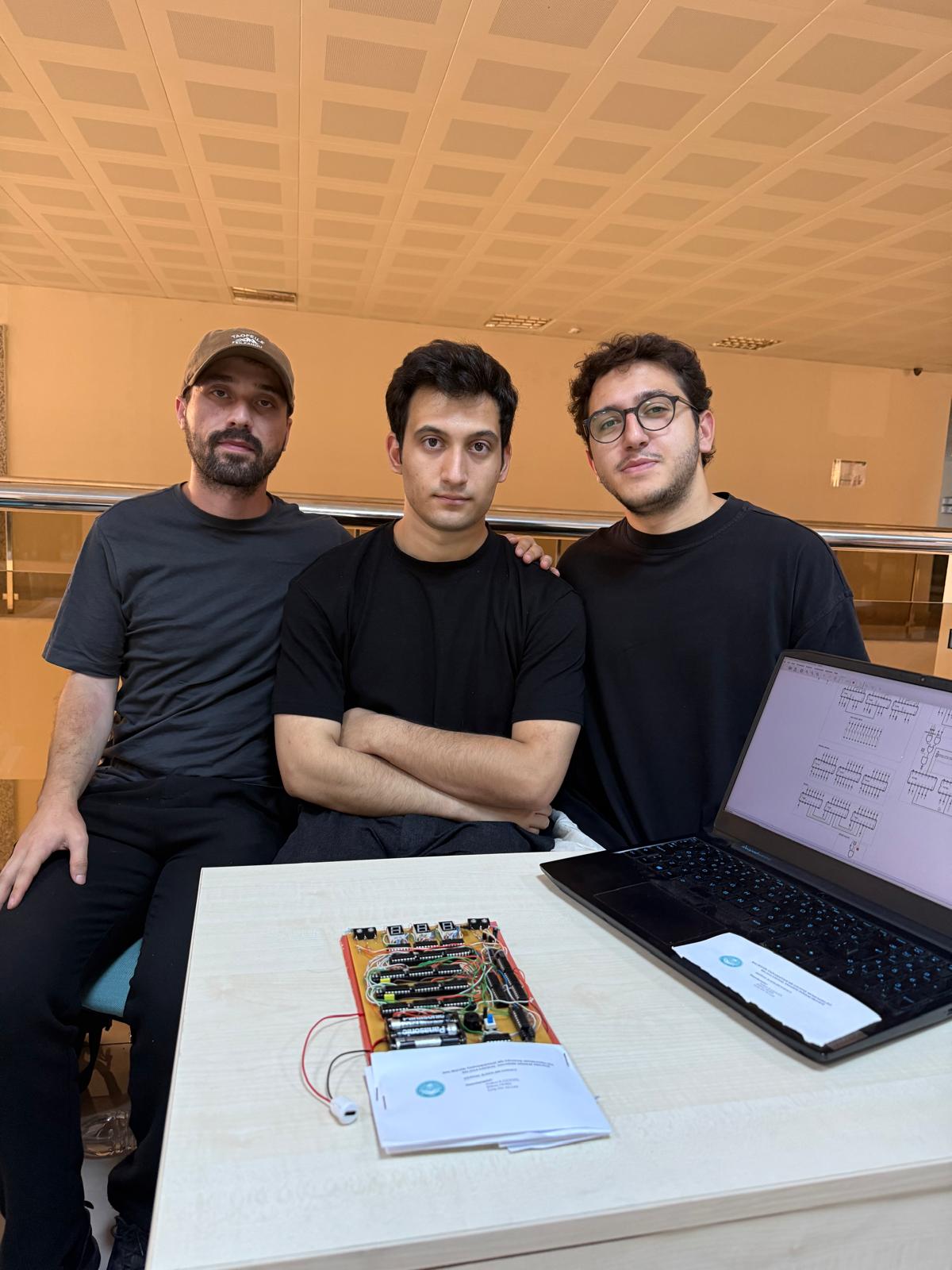 Sayısal Tasarım Laboratuvarı Proje Sergisi Başarıyla Gerçekleştirildi 9